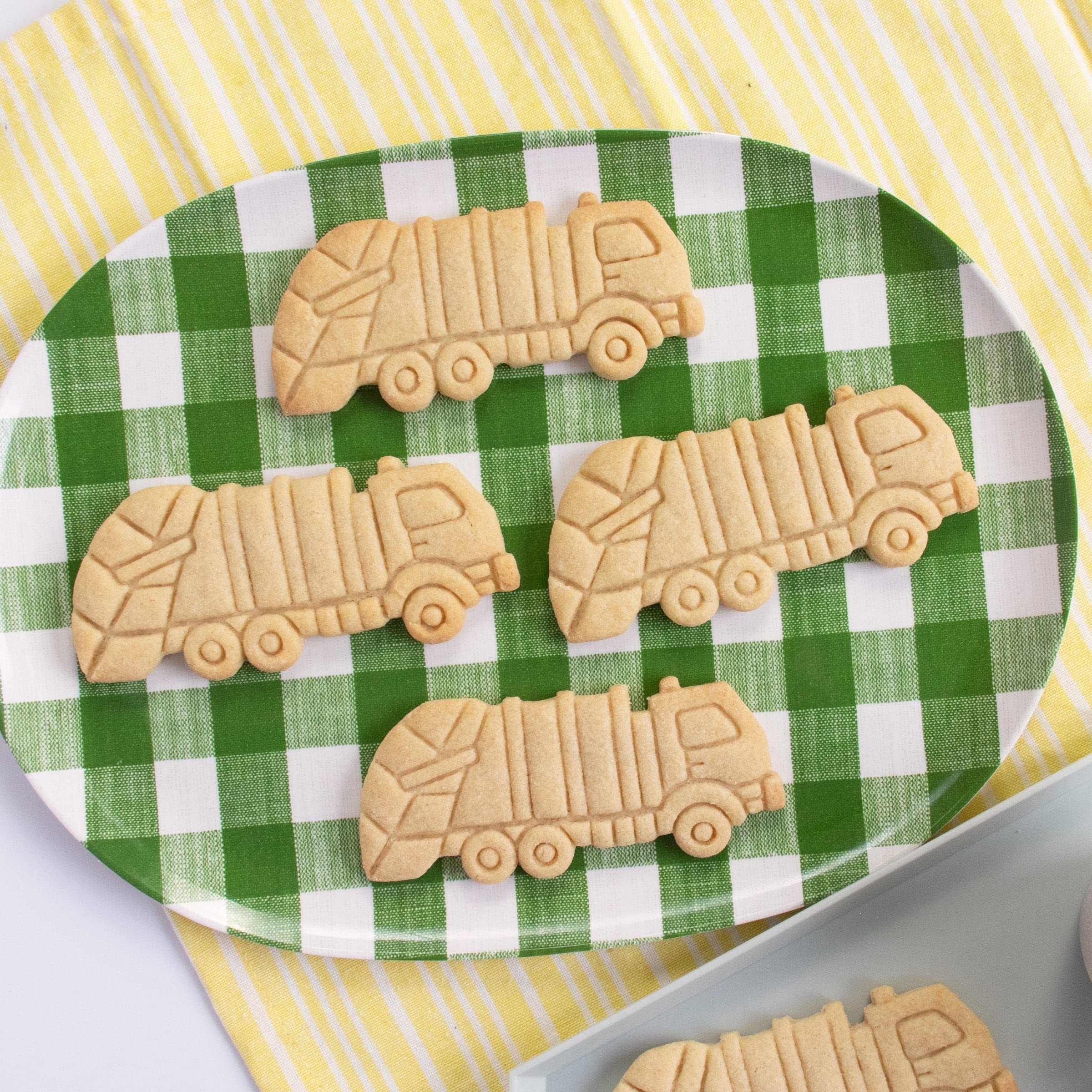 Rubbish Truck Cookie Cutter, 1 Piece - Bakerlogy