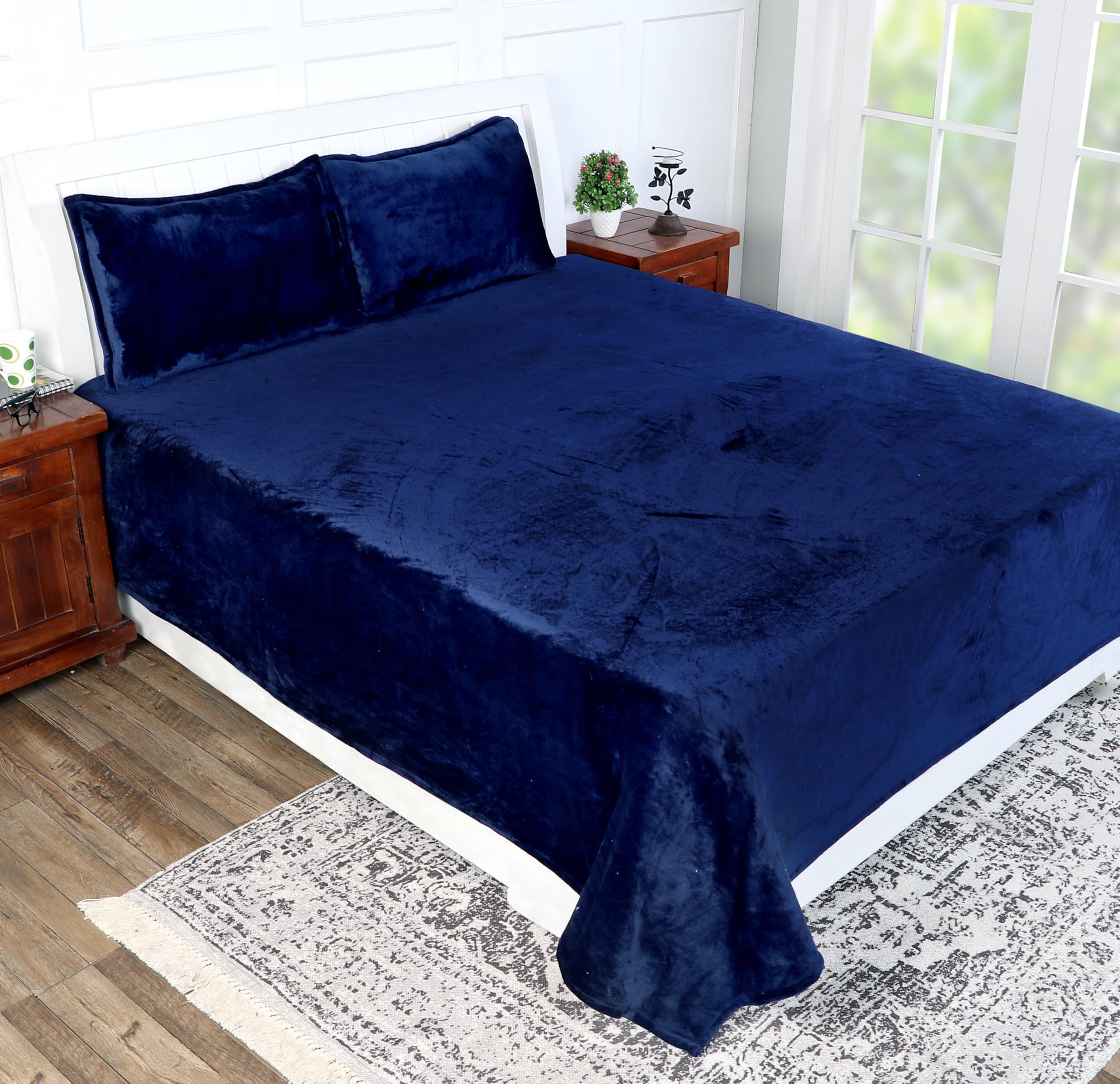 Rd Trend 190 Gsm Flannel Warm Bedsheets For Winter Double Flat Size (90 X 100 Inches) With 2 Pillow Cover 210 Tc Size (18X28 Inc