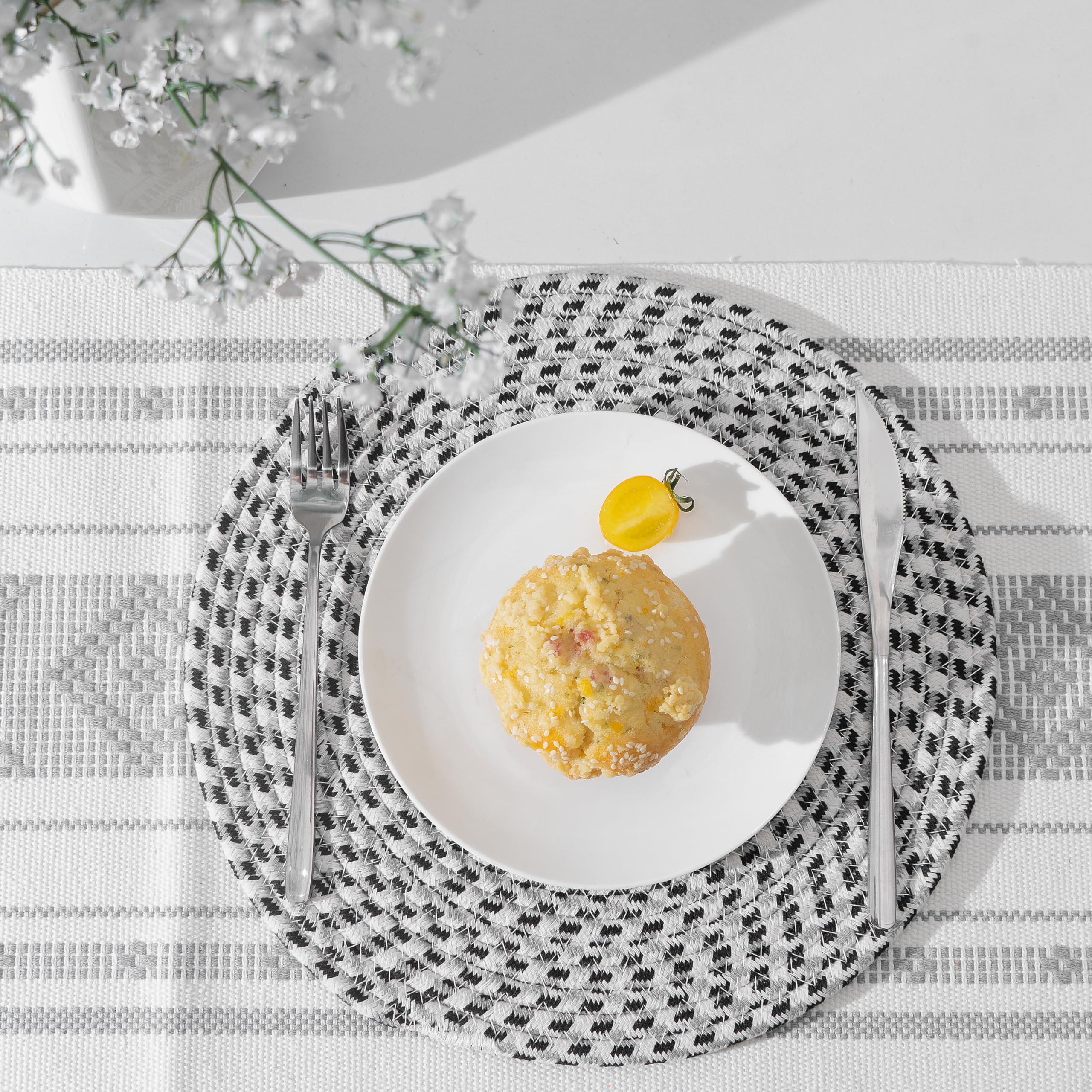 Art Pinecone'S Woven Cotton Rope Round Placemats Set Of 4 With Holder Included, Non-Slip, And Heat Resistant For Your Perfect Ta