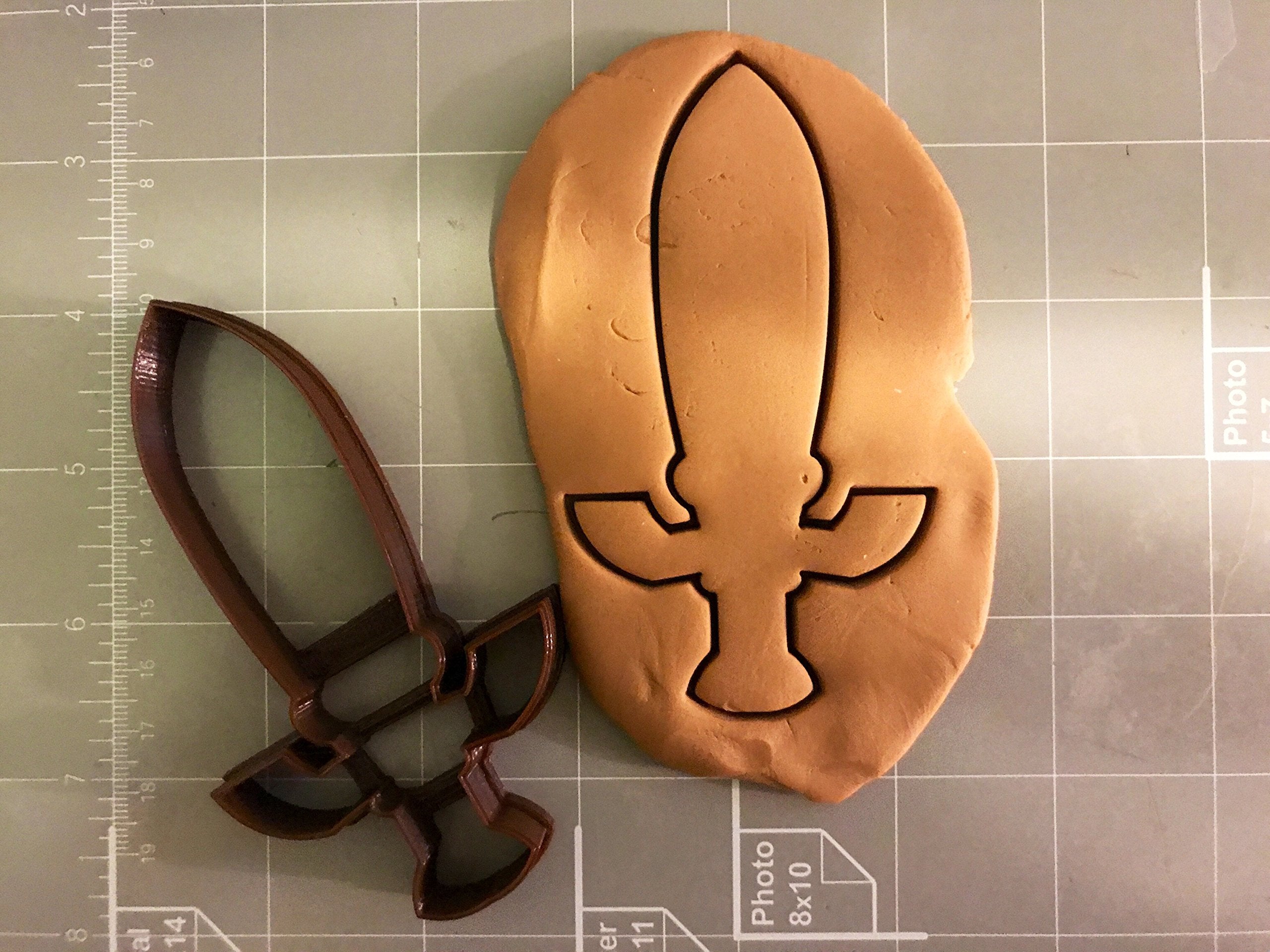 Arbi Design Legendary Sward And Stones Cookie Cutters (Set Of 3)