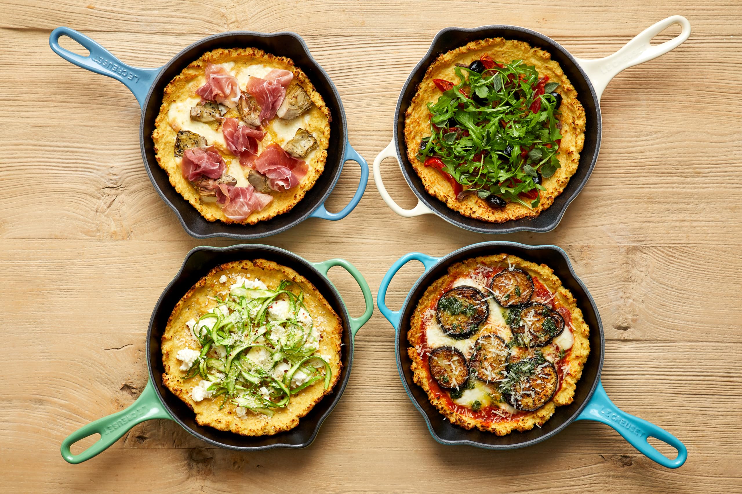 Le Creuset Enameled Cast Iron Signature Iron Handle Skillet, 10.25'' (1-3/4 Qt.), White