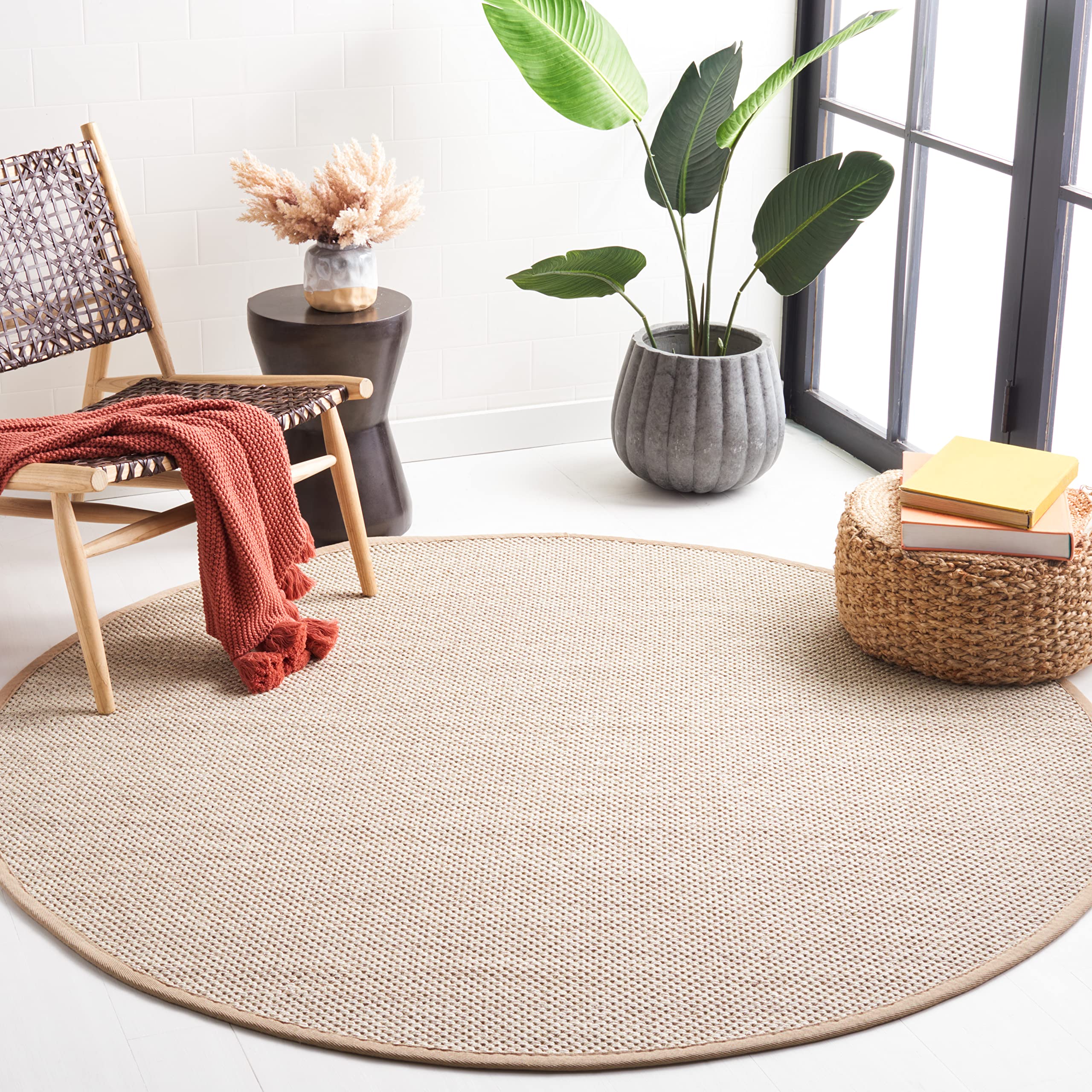 SAFAVIEH Natural Fiber Collection Area Rug - 6 Round, Marble & Linen, Border Sisal Design, Easy Care, Ideal for High Traffic Ar