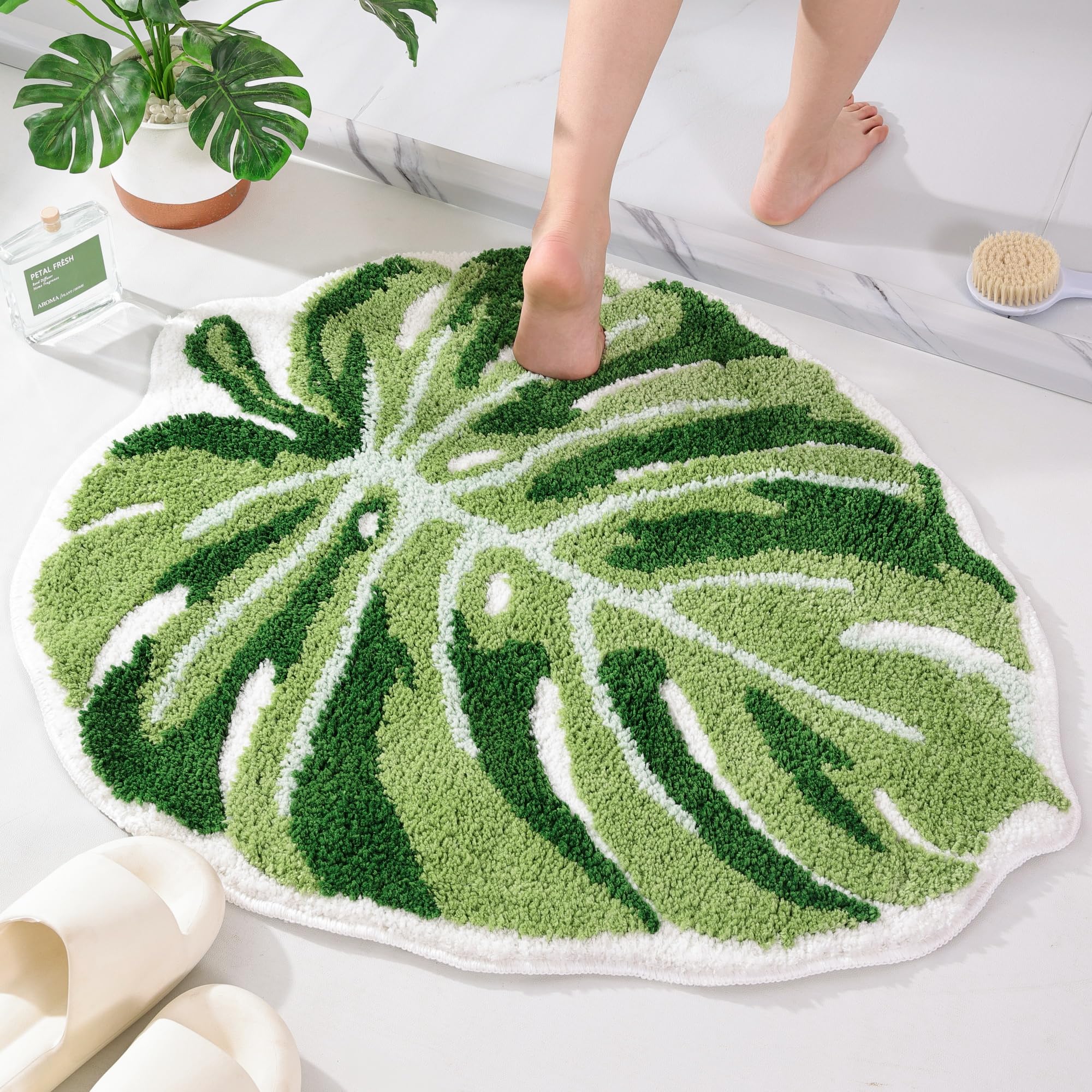 Panstar Large Monstera Leaf Bath Mat, Non Slip Green Plant Bathroom Rug, Absorbent Cute Palm Shaped Bathtub Rug Bathroom Plush S