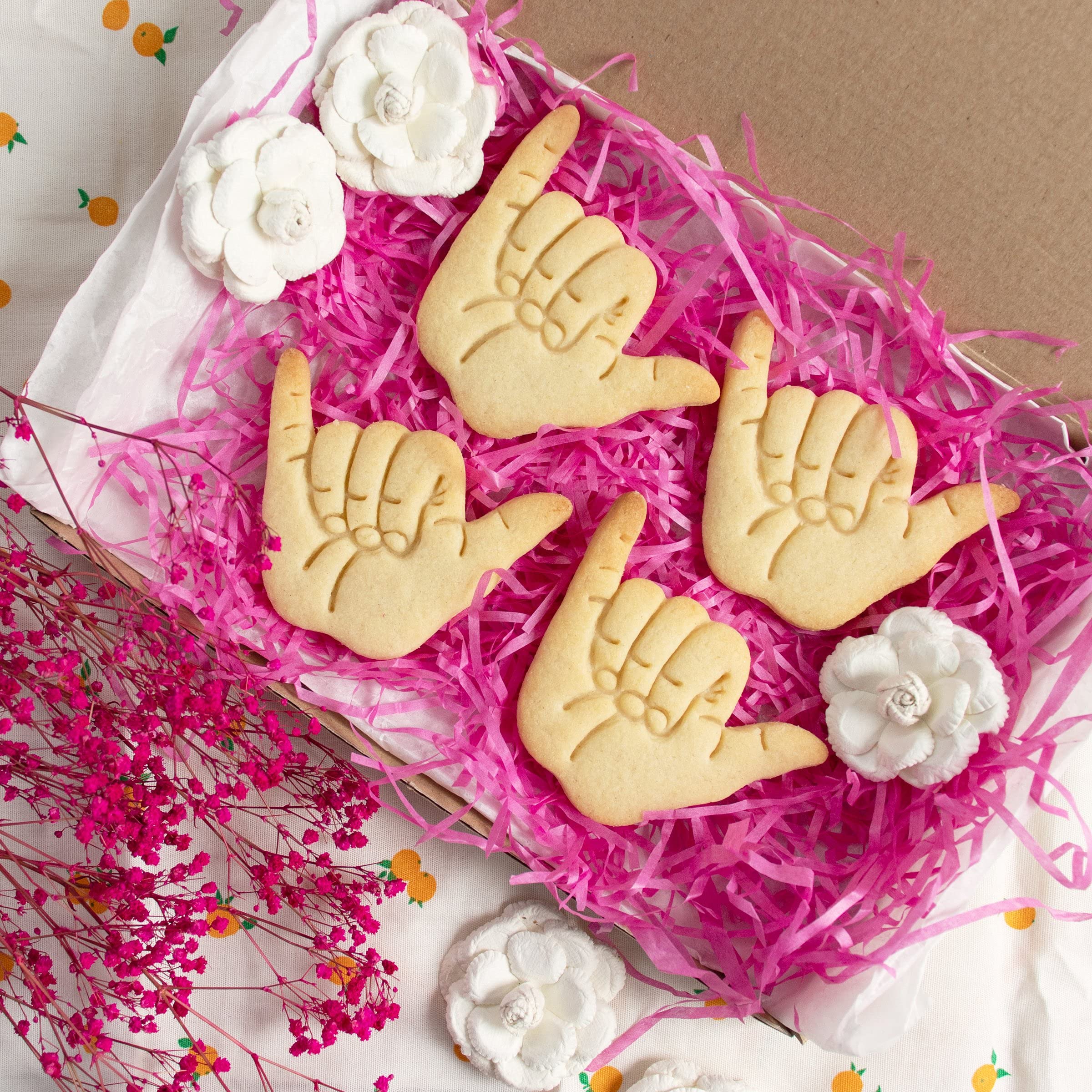 Shaka Hand Sign Cookie Cutter, 1 Piece - Bakerlogy