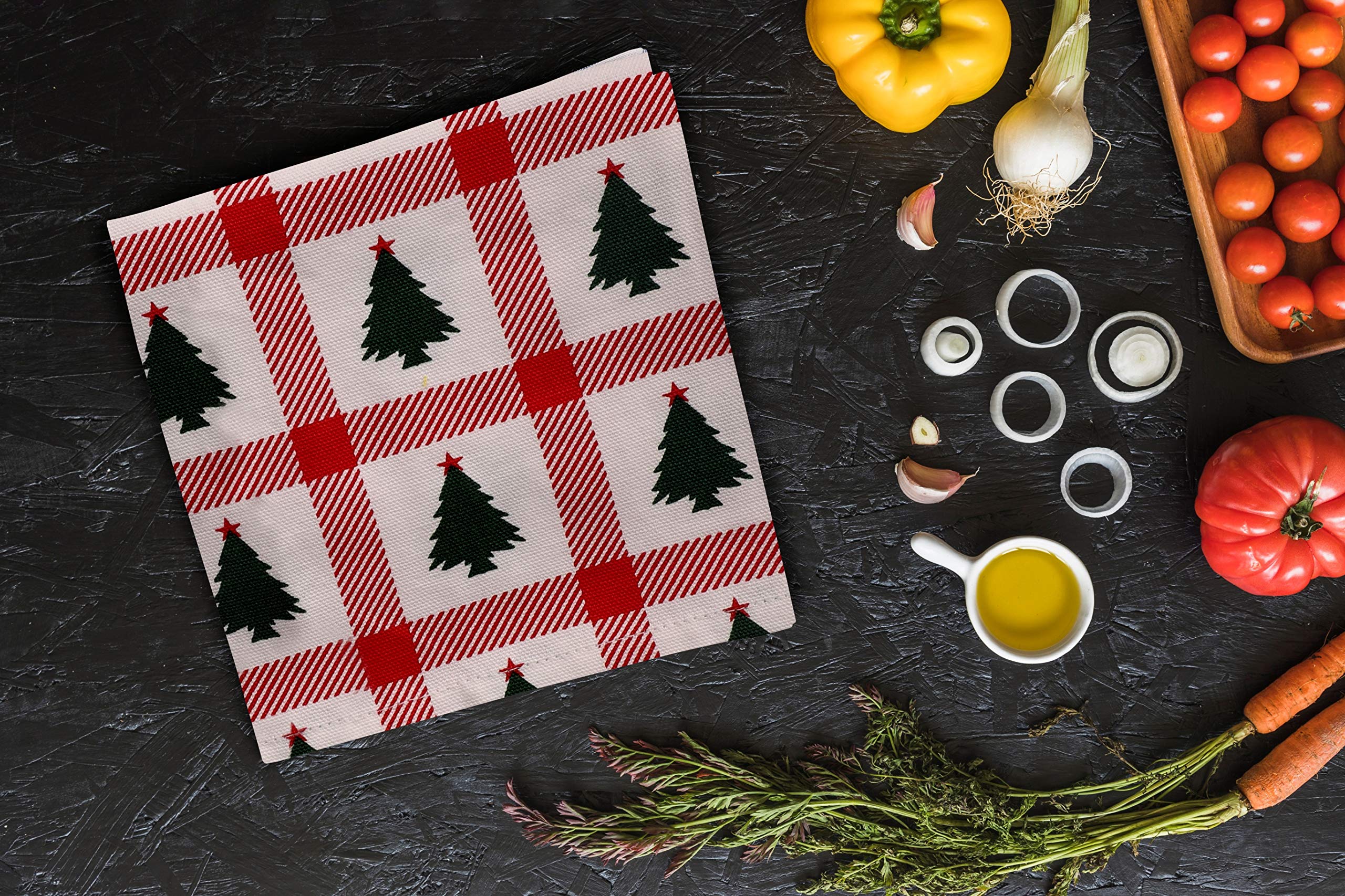 Urban Villa Christmas Dinner Napkins Christmas Tree Print Cloth Napkins Set Of 12 Red/Green/White Color Dinner Napkins 20X20 Inc