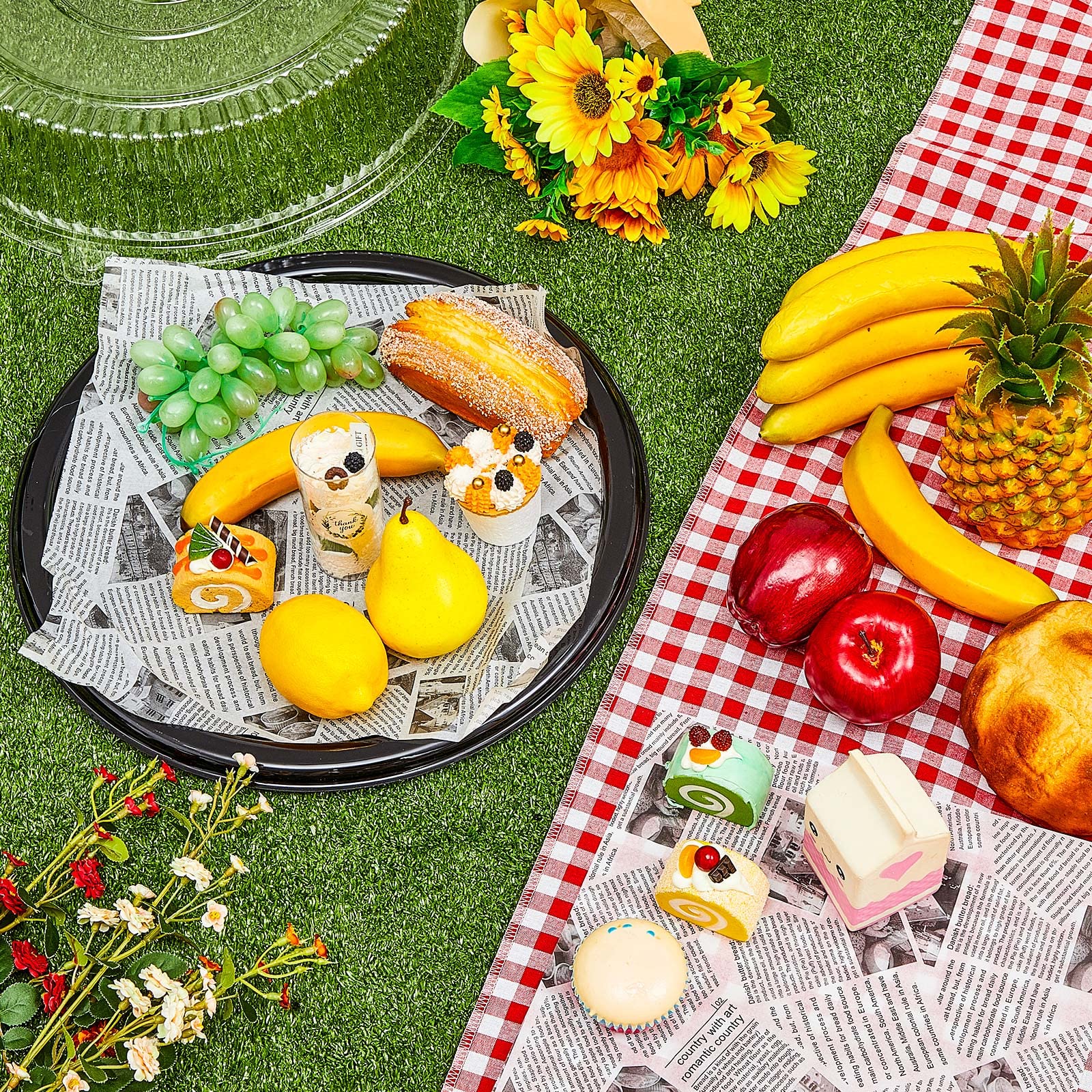 Tessco 12 Pack Heavy Duty, Repeatedly Plastic Serving Tray With Lid And 24 Pcs Deli Wax Paper Sheets Sets Large Plastic Party Pl