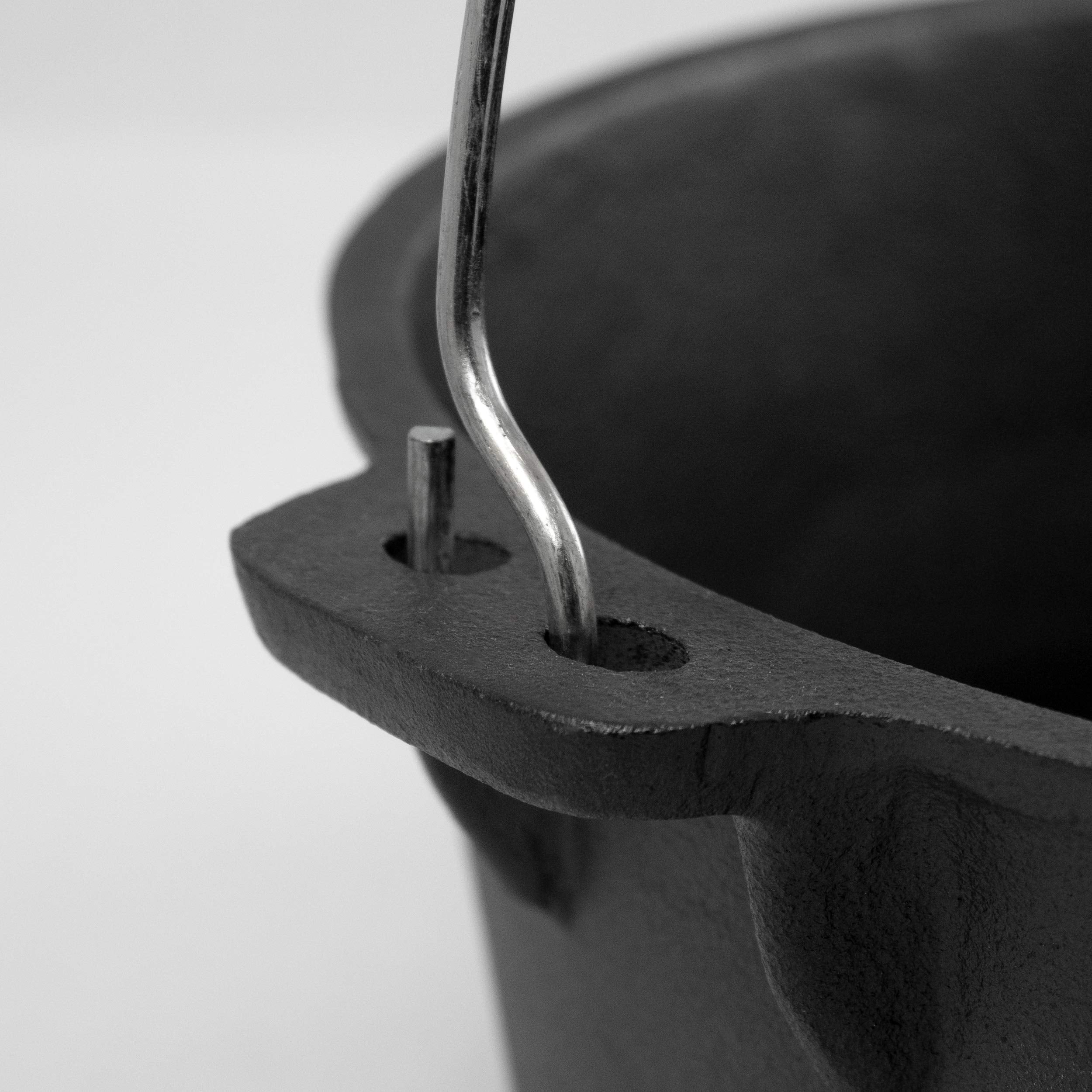 Excelsteel With Handle, Perfect For Home Cooking And Outdoor Fireside 6 Qt Cast Iron Camp Dutch Oven, Black