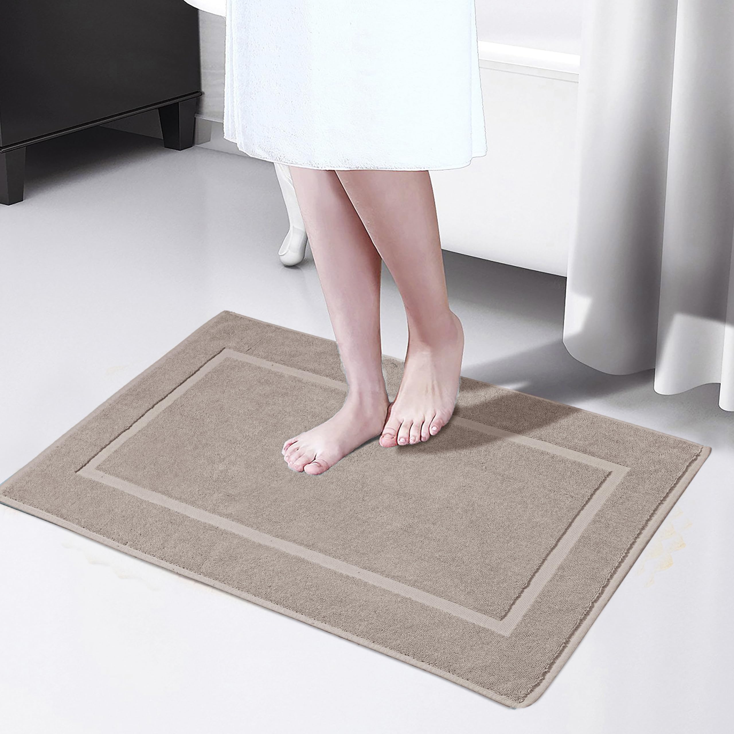 HILLFAIR 900 GSM-Hotel-Spa Tub-Shower Bath Mat Floor Mat - (2 Pack  Khaki-Stone  21 Inch by 34 Inch) - 100% Ringspun Cotton Bath Mat/Bath Rugs Machine Washable Cotton Bath Mats - Terry Bath Mats/Rugs