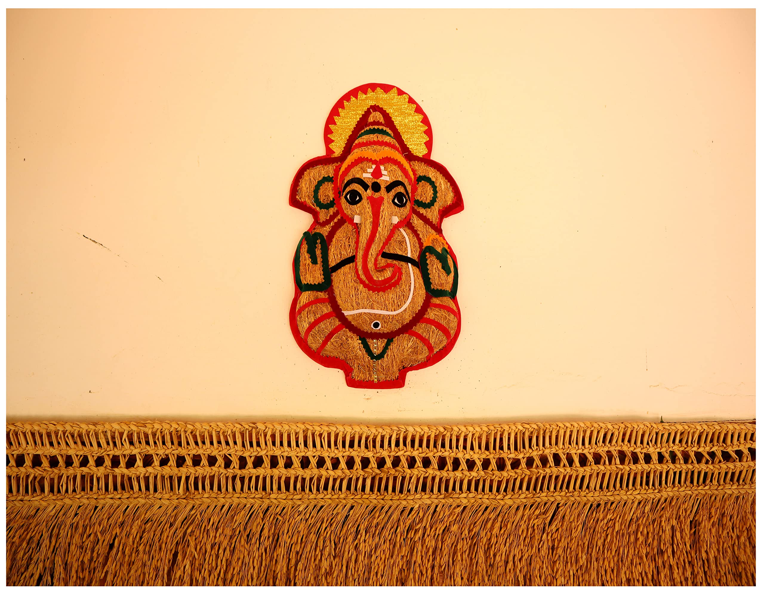 Usira Vetiver Mantapa Ganesha Ji Statue,Ganpati Wall Hanging Sculpture Mantapa Lord Ganesh Idol Lucky Feng Shui Wall Decor (Gold