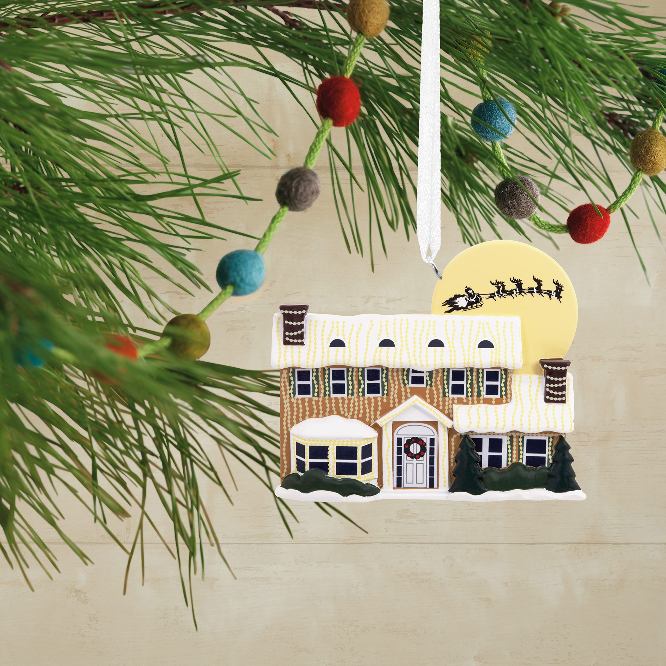 Hallmark National Lampoon s Christmas Vacation Griswold House Christmas Ornament,Resin