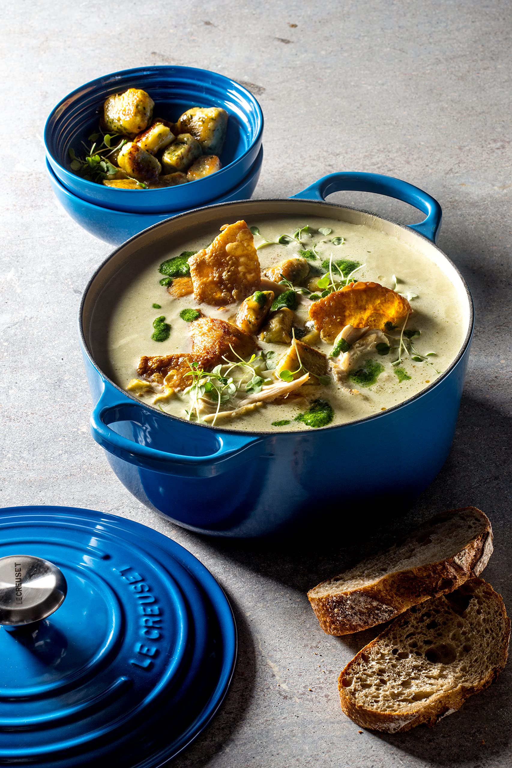 Le Creuset Enameled Cast Iron Signature Round Dutch Oven, 5.5 Qt., Marseille