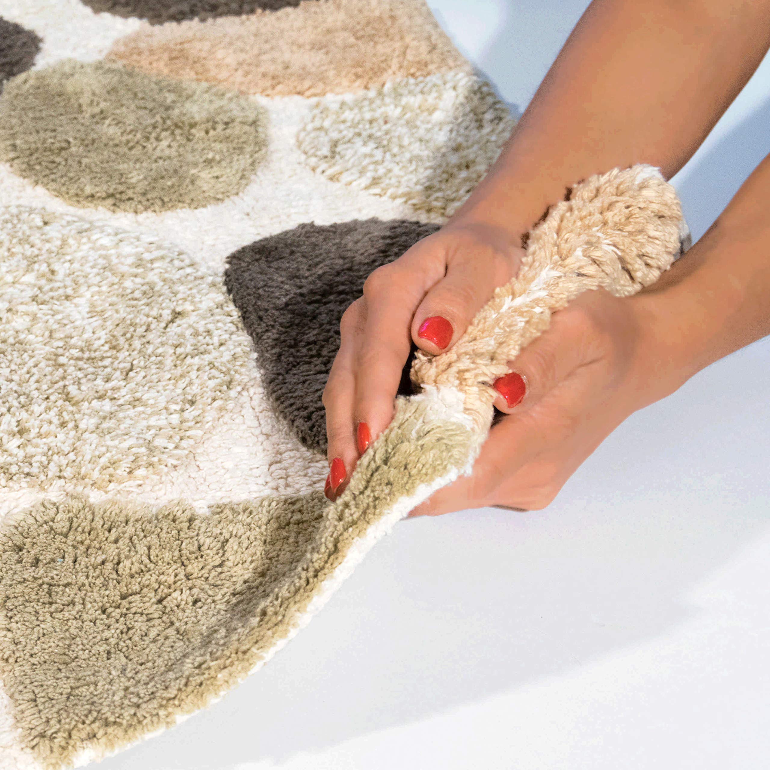 Chesapeake Merchandising Khaki Chesapeake Pebbles Bath Rug Runner (24 X 60)