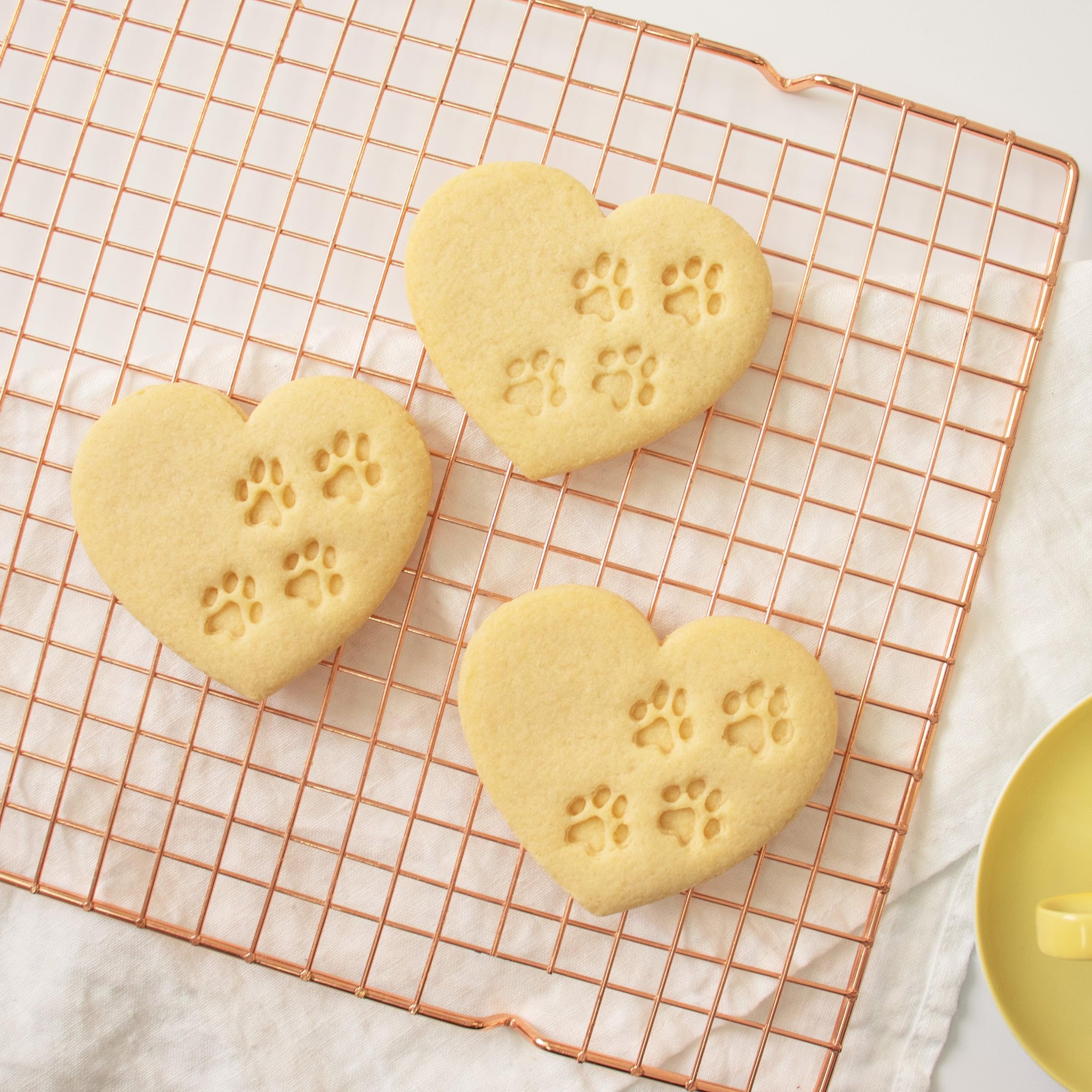 Heart Paw Prints Cookie Cutter, 1 Piece - Bakerlogy
