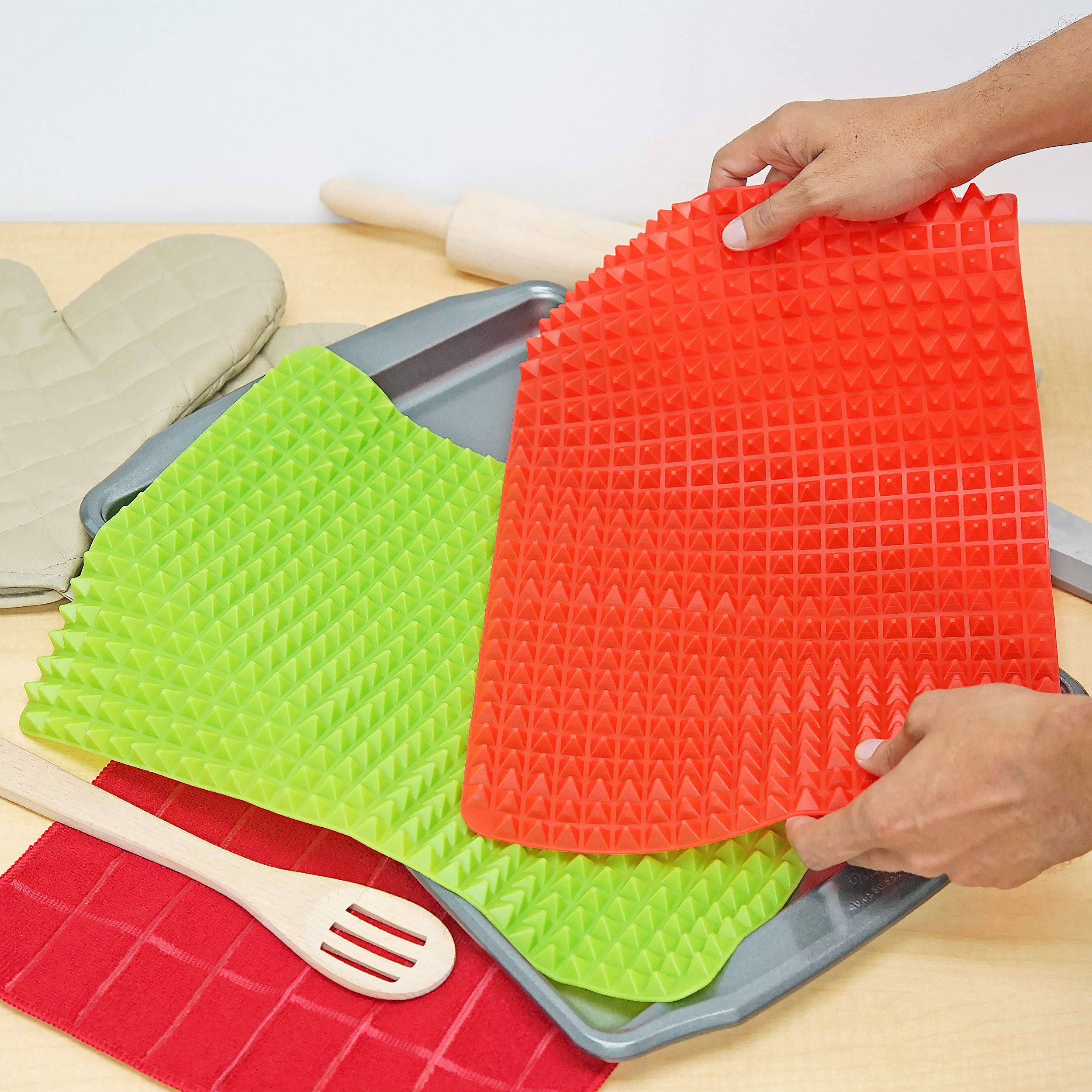 Healthy Homewares Raised Silicone Baking Sheet Non-Stick Cooking Mat Oven Tray Liner, Red And Green, Set Of 2