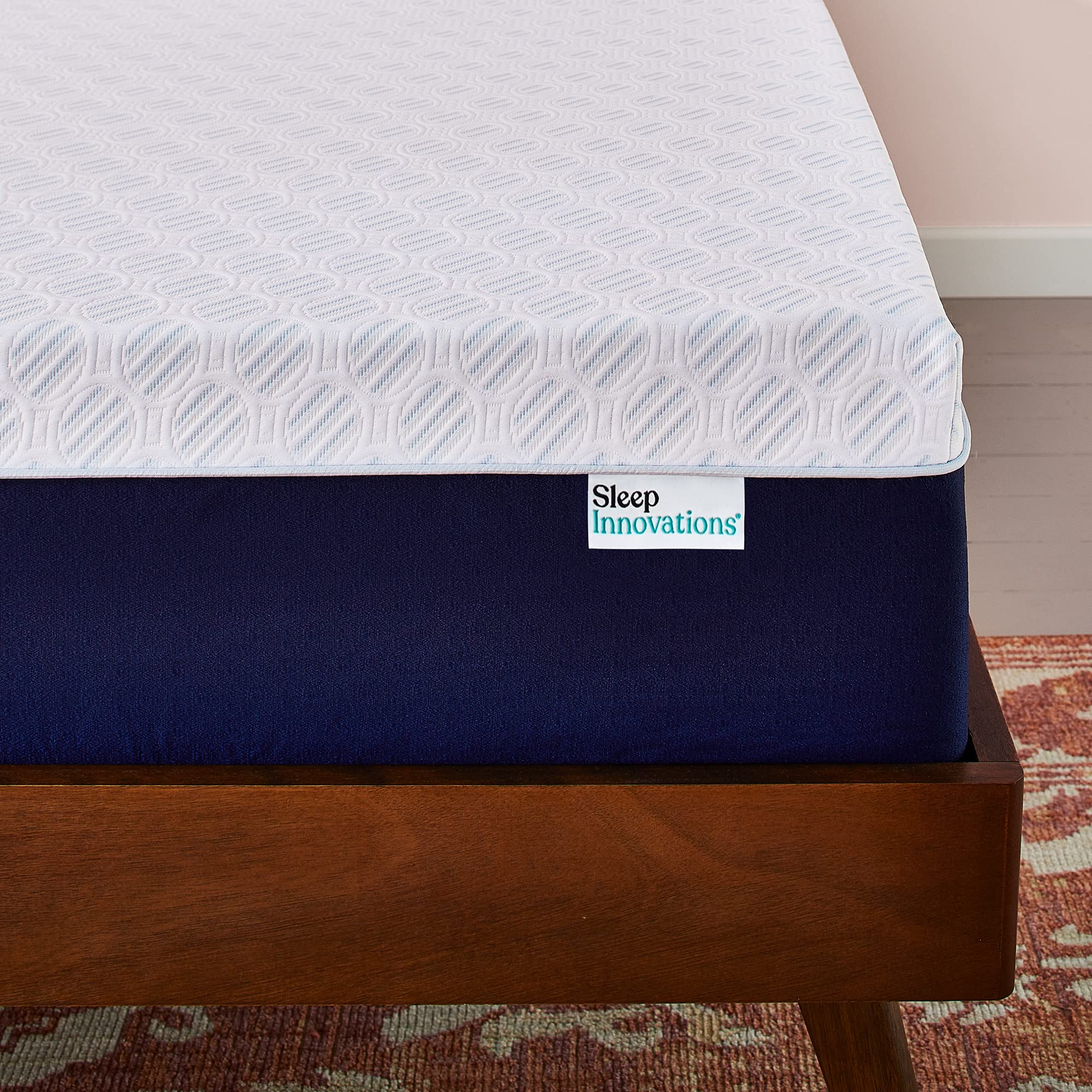 Sleep Innovations Shiloh 14 Inch Memory Foam Mattress with Ventilated Suretemp?Foam for Breathability  Full Size  Bed in a Box  Medium Firm Support White
