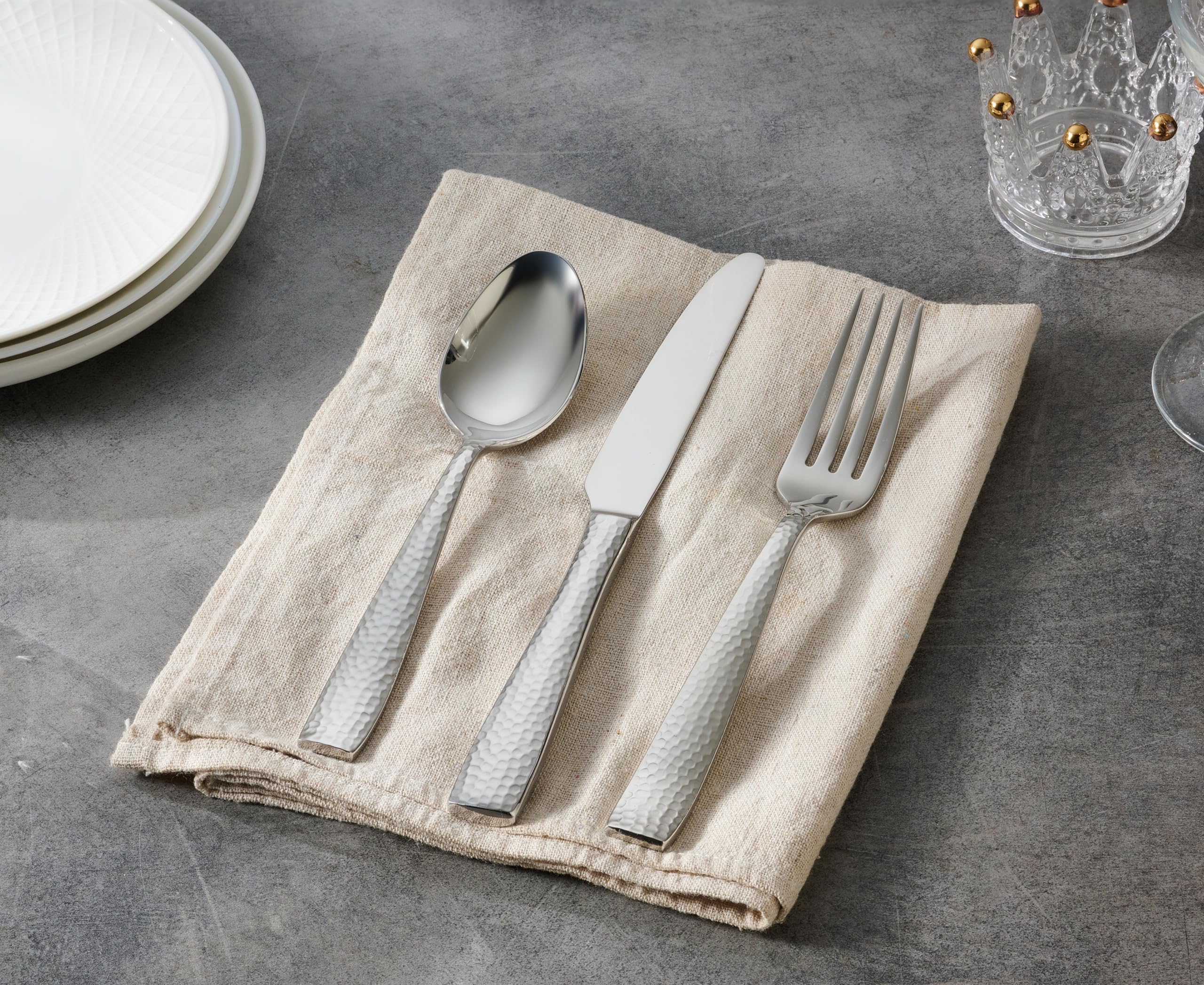 Hudson Essentials 20-Piece Hammered 1810 Stainless Steel Silverware Cutlery Set, Flatware Service For 4 (20-Piece Set)