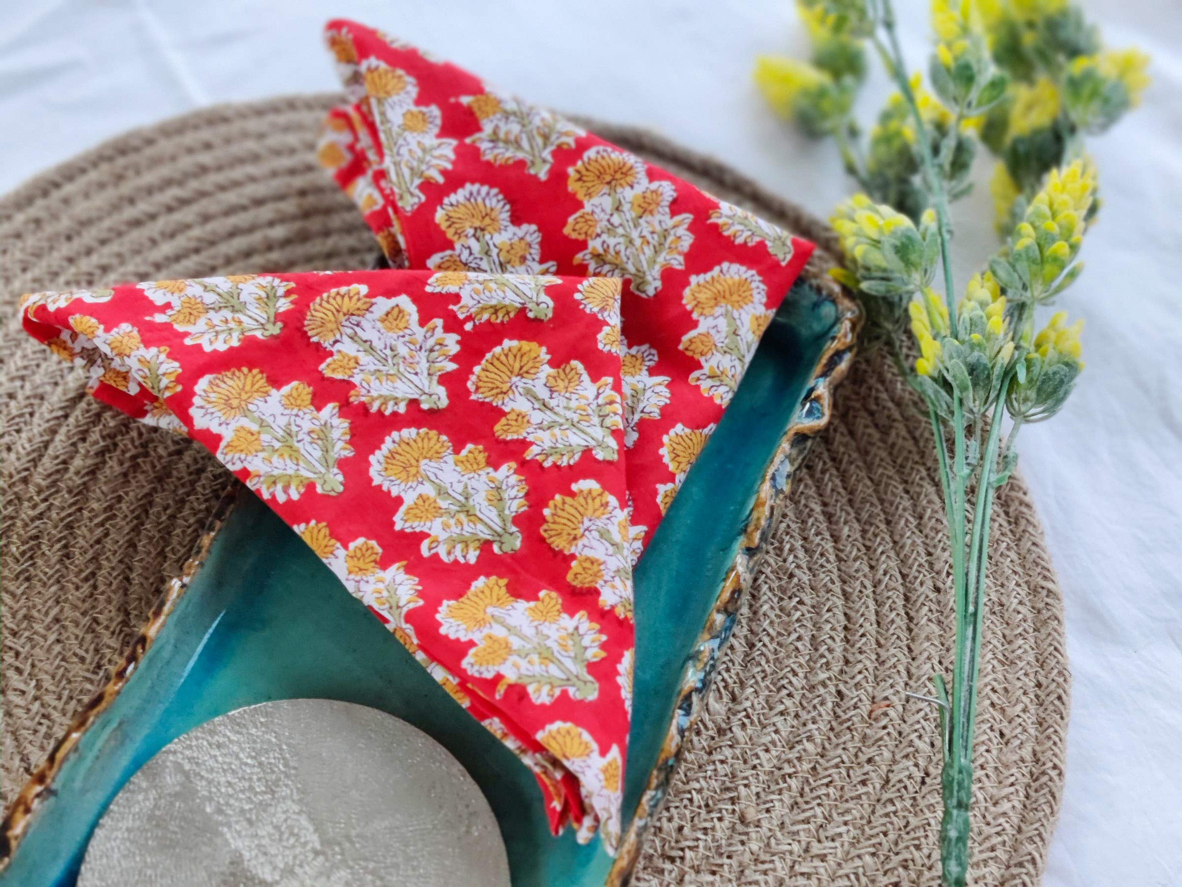 Craftbot Cotton Dinner Napkins 18X18 Inches - Washable Cloth Napkins Set Of 6 - Everyday Use Or Dinner Party And Events - Red Li