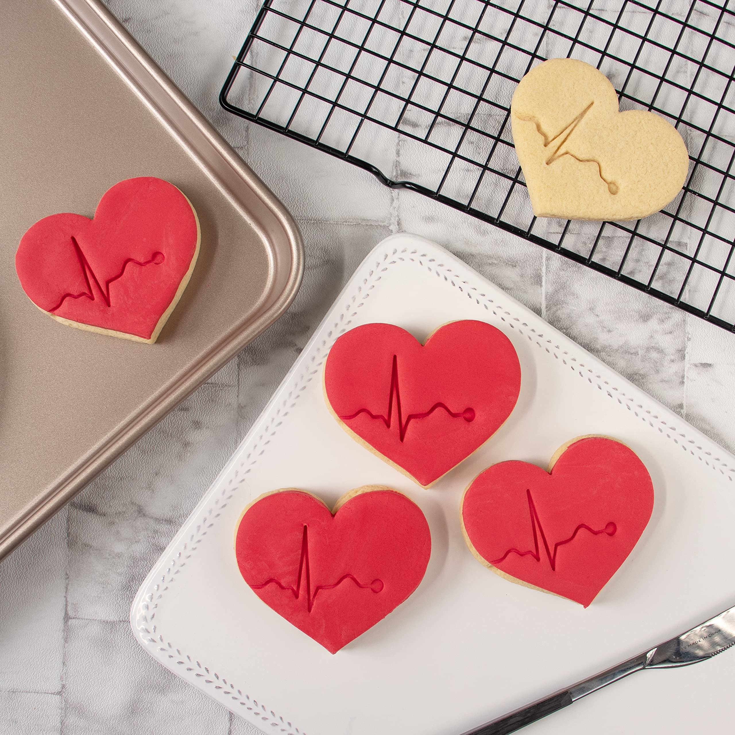 Ecg Small Size Cookie Cutter, 1 Piece - Bakerlogy