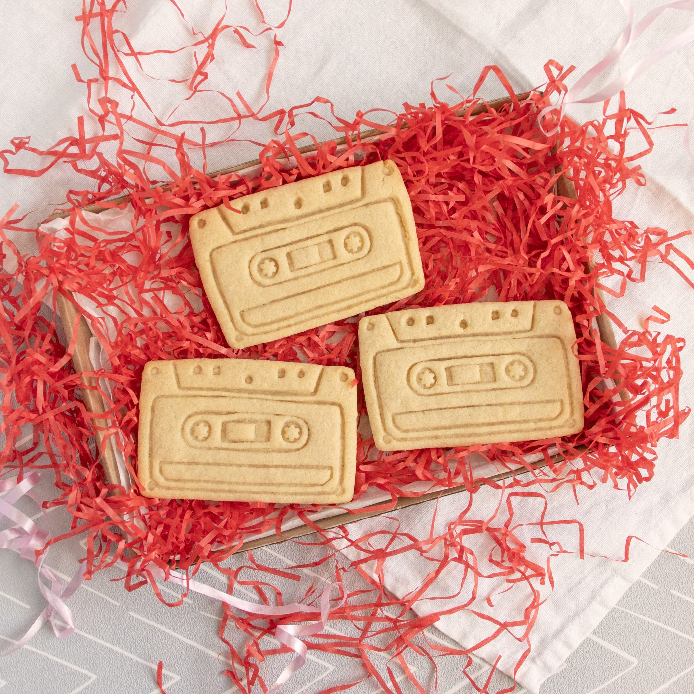 Cassette Tape Cookie Cutter, 1 Piece - Bakerlogy