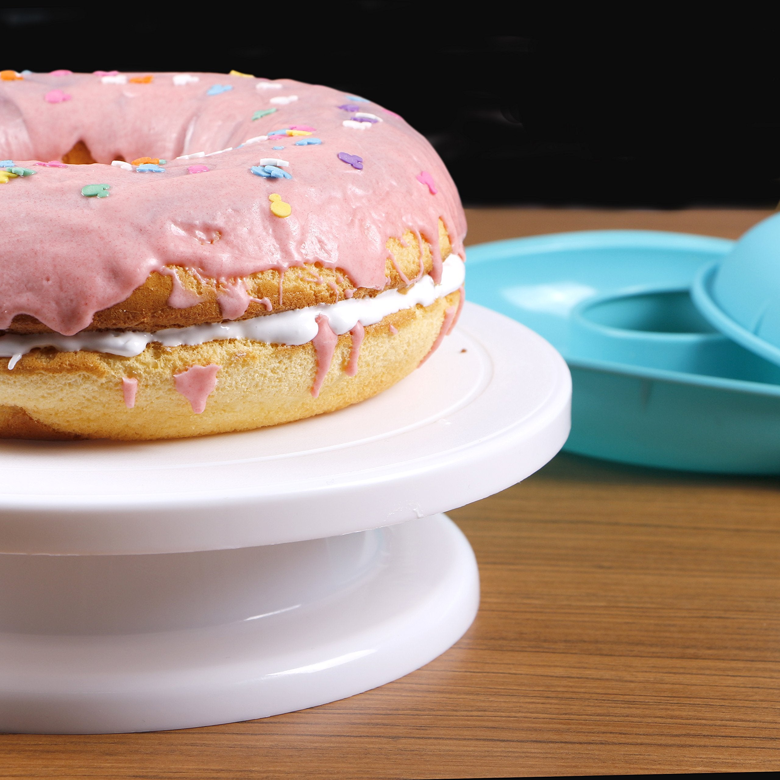 Webake Jumbo Silicone Donut Cake Pan Non-Stick Bagel Cake Mold 10 Inch Set Of 2 Halves Baking Molds