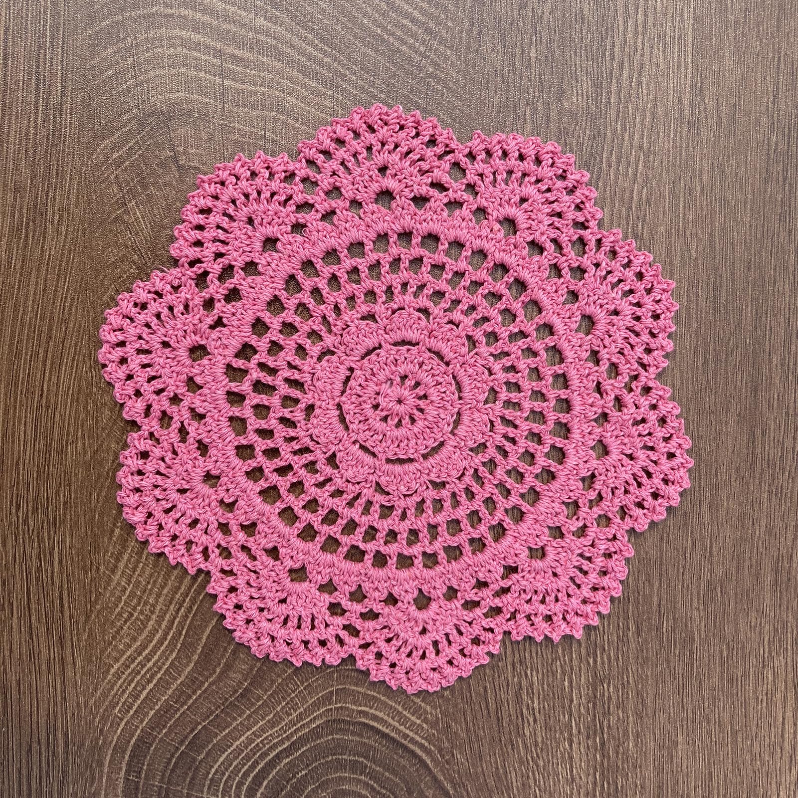 Hsvanyr Round Crochet Cotton Placemats Doily Floral Design Fabric Coasters Doilies Pack, Set Of 2 Pink Glass Bowl Dish Dining Ta