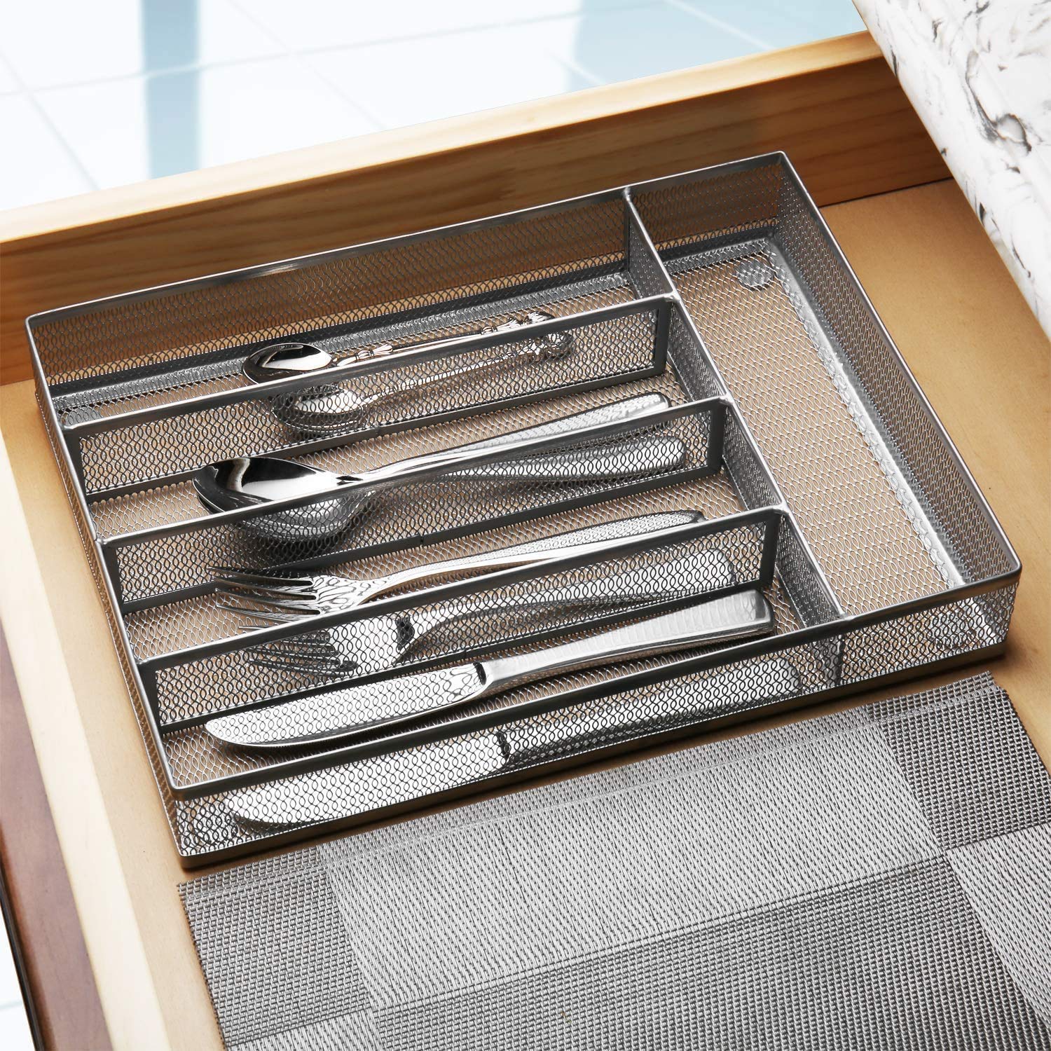 Jane Eyre Drawer Organizer, Cutlery Tray Silverware Flatware Storage Divider For Kitchen, Mesh Wire With Non-Slip Foam Feet, 5 C