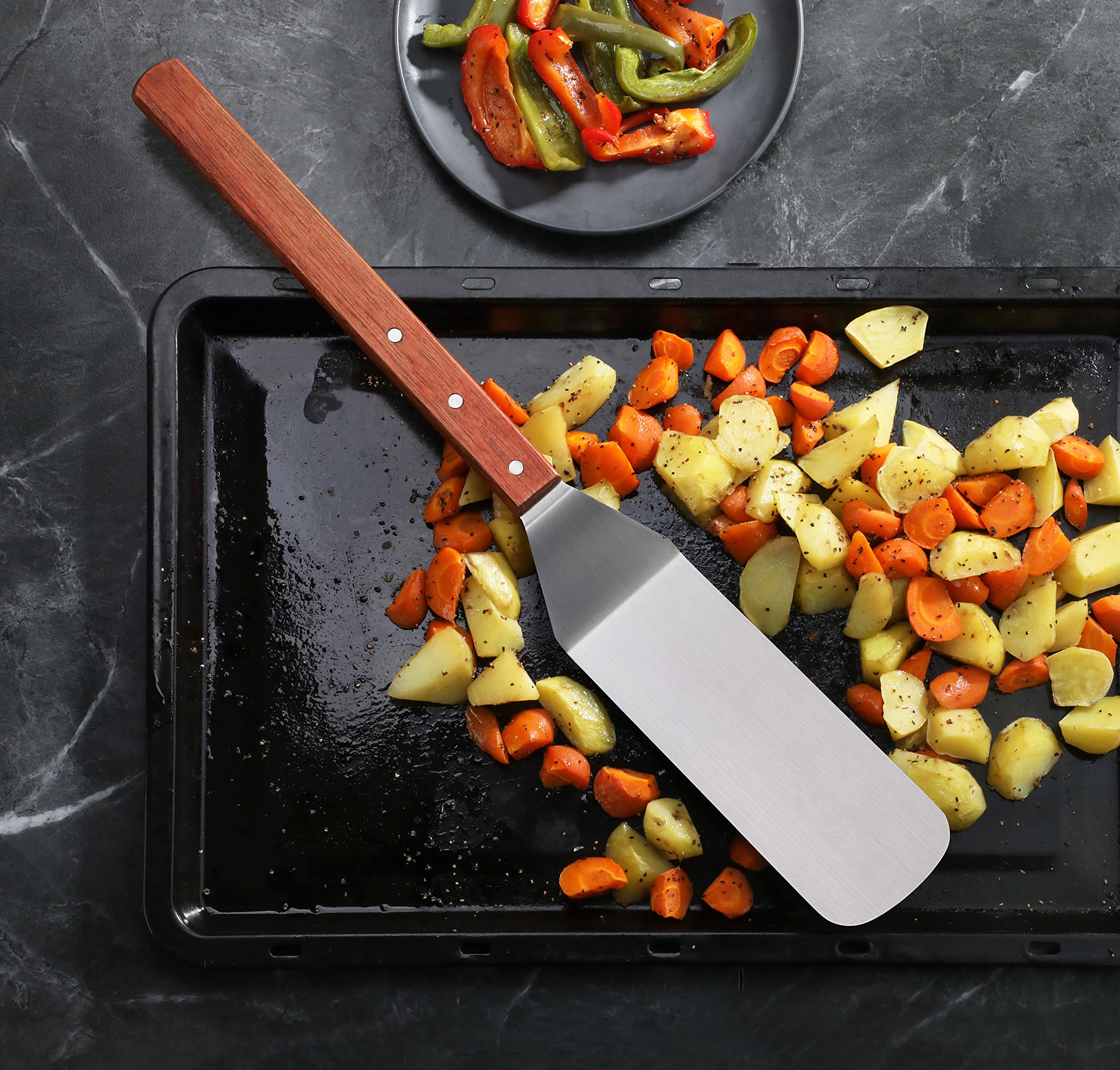New Star Foodservice 38200 Wood Handle Flexible Grill Turner/Spatula  21-Inch