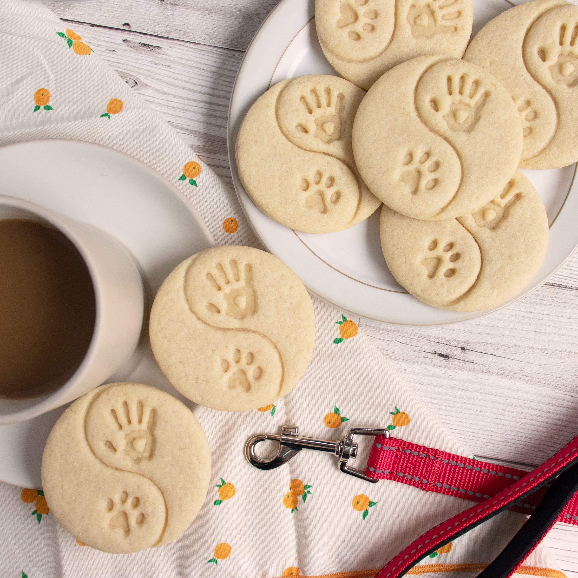 Yin Yang Dog Paw Print And Human Hand Cookie Cutter, 1 Piece - Bakerlogy