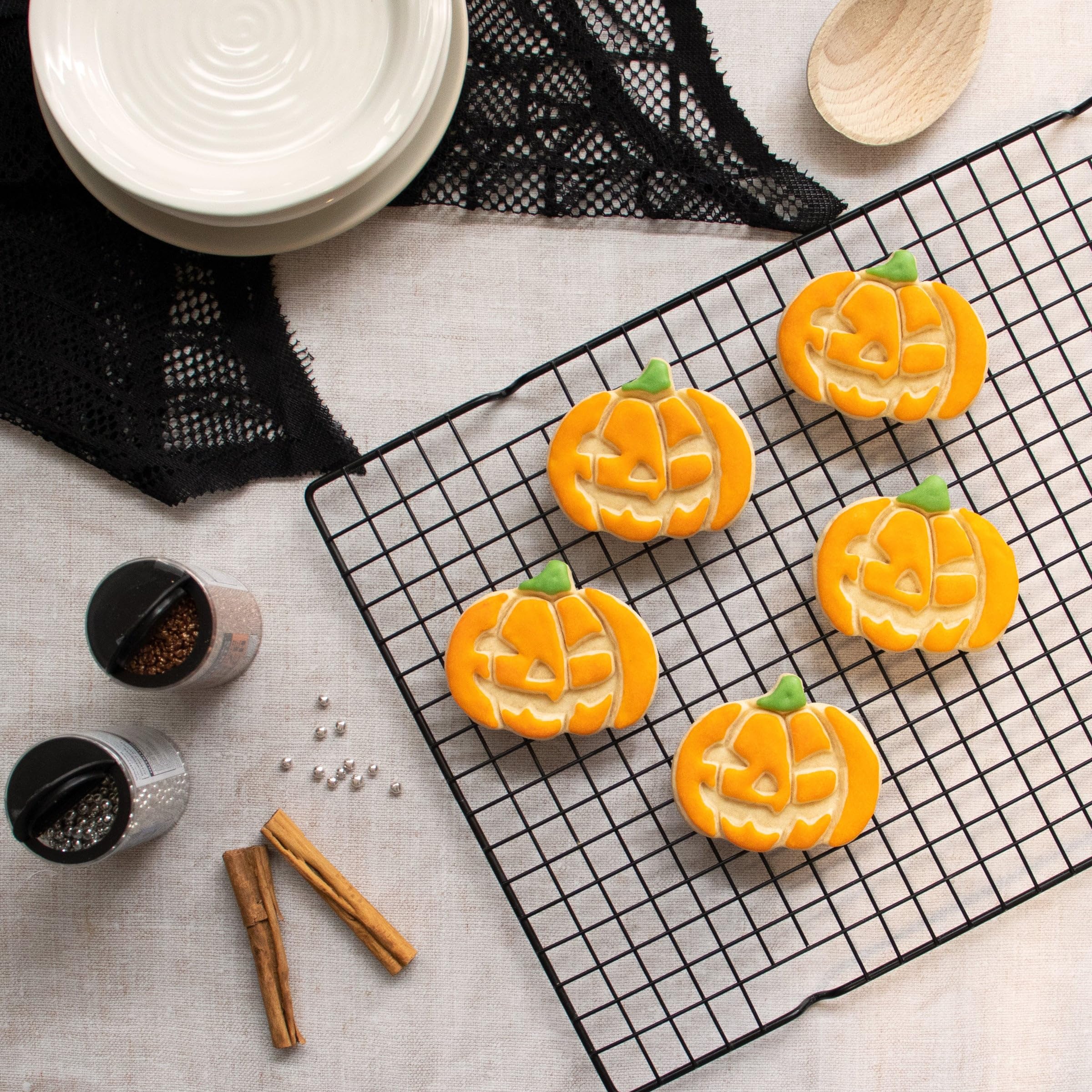 Jack O Lantern Pumpkin Cookie Cutter, 1 Piece - Bakerlogy