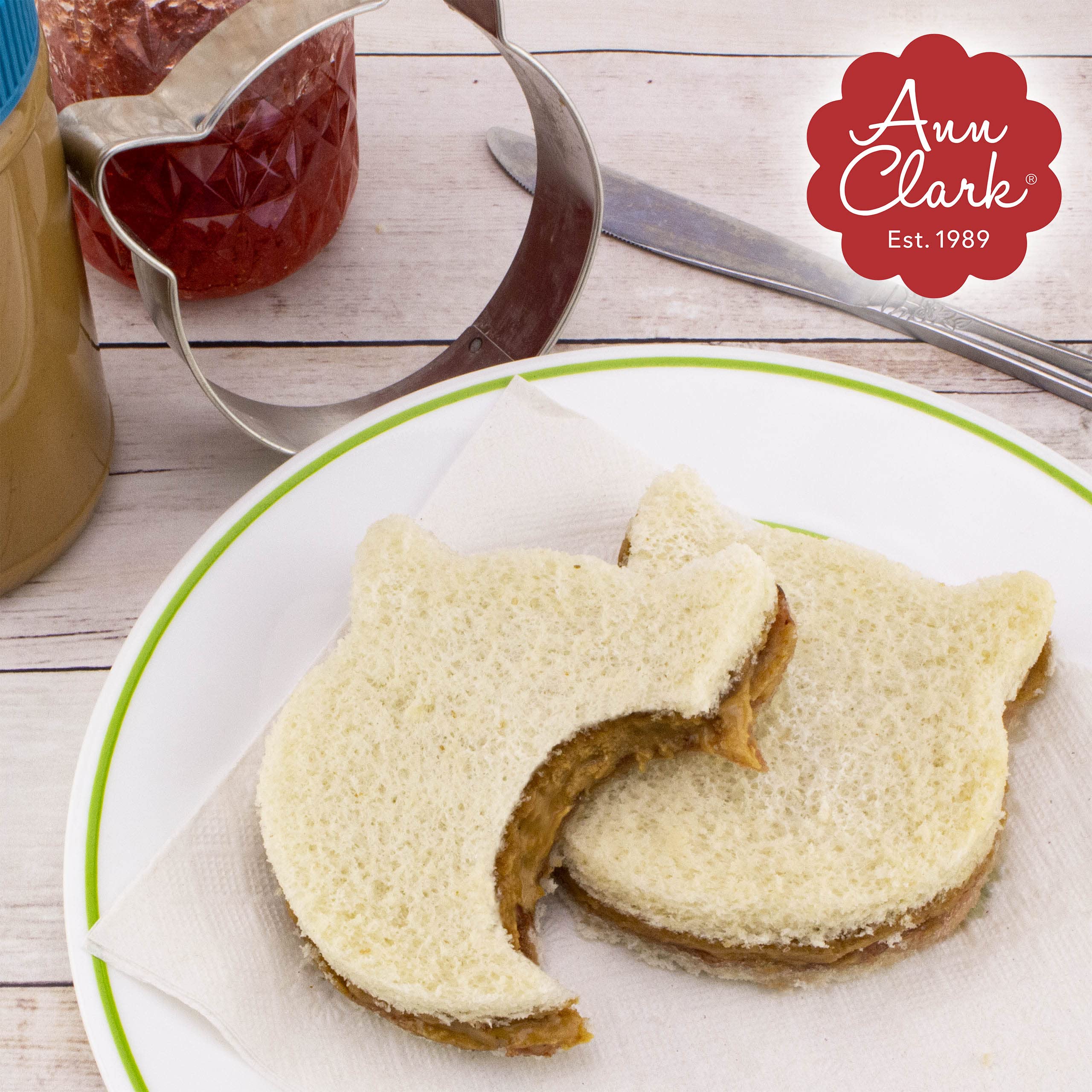 Cat Face Sandwich Cutter Cookie Cutter, 4'' By Ann Clark