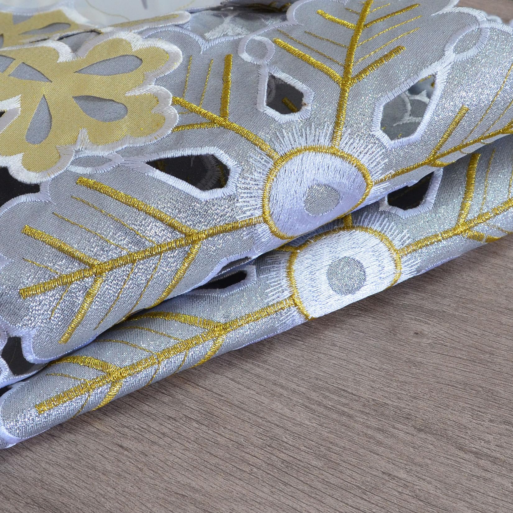 Grelucgo Machine Embroidered And Hand Cut Silver And Gold Winter Snowflakes Table Runner For Christmas Holiday (14 X 69 Inches)