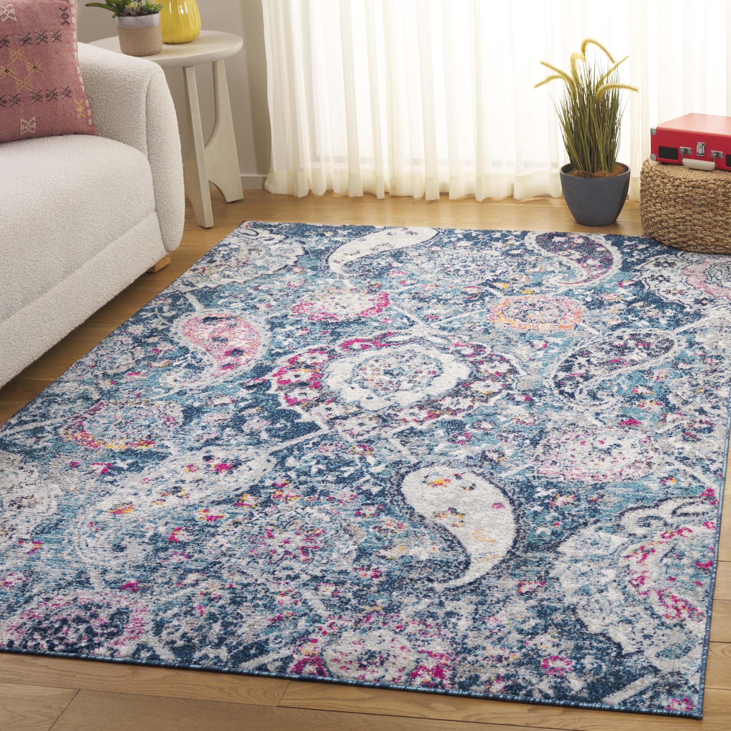 SAFAVIEH Madison Collection Area Rug - 53 Square, Blue & Grey, Non-Shedding & Easy Care, Ideal for High Traffic Areas in The Li