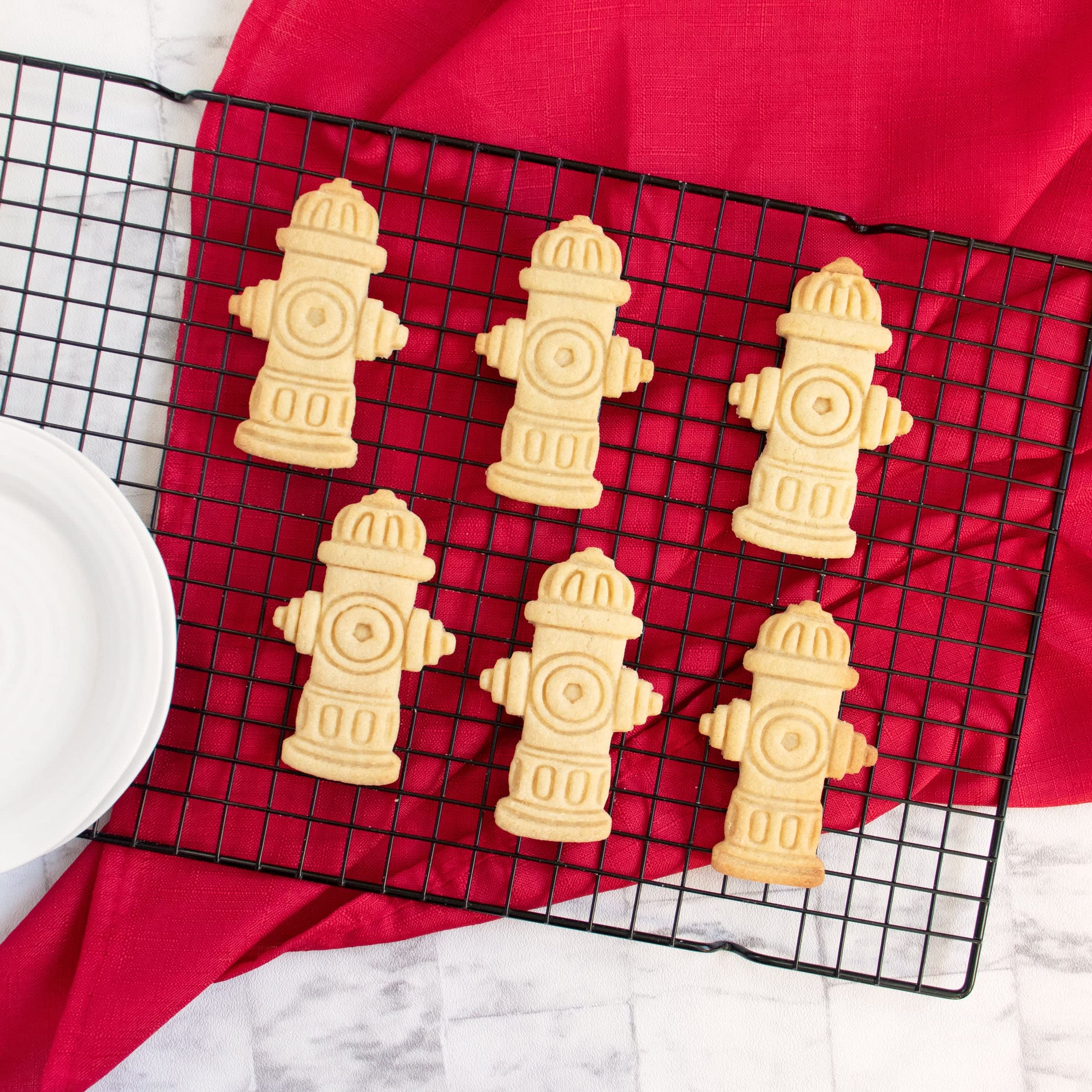 Fire Hydrant Cookie Cutter, 1 Piece - Bakerlogy