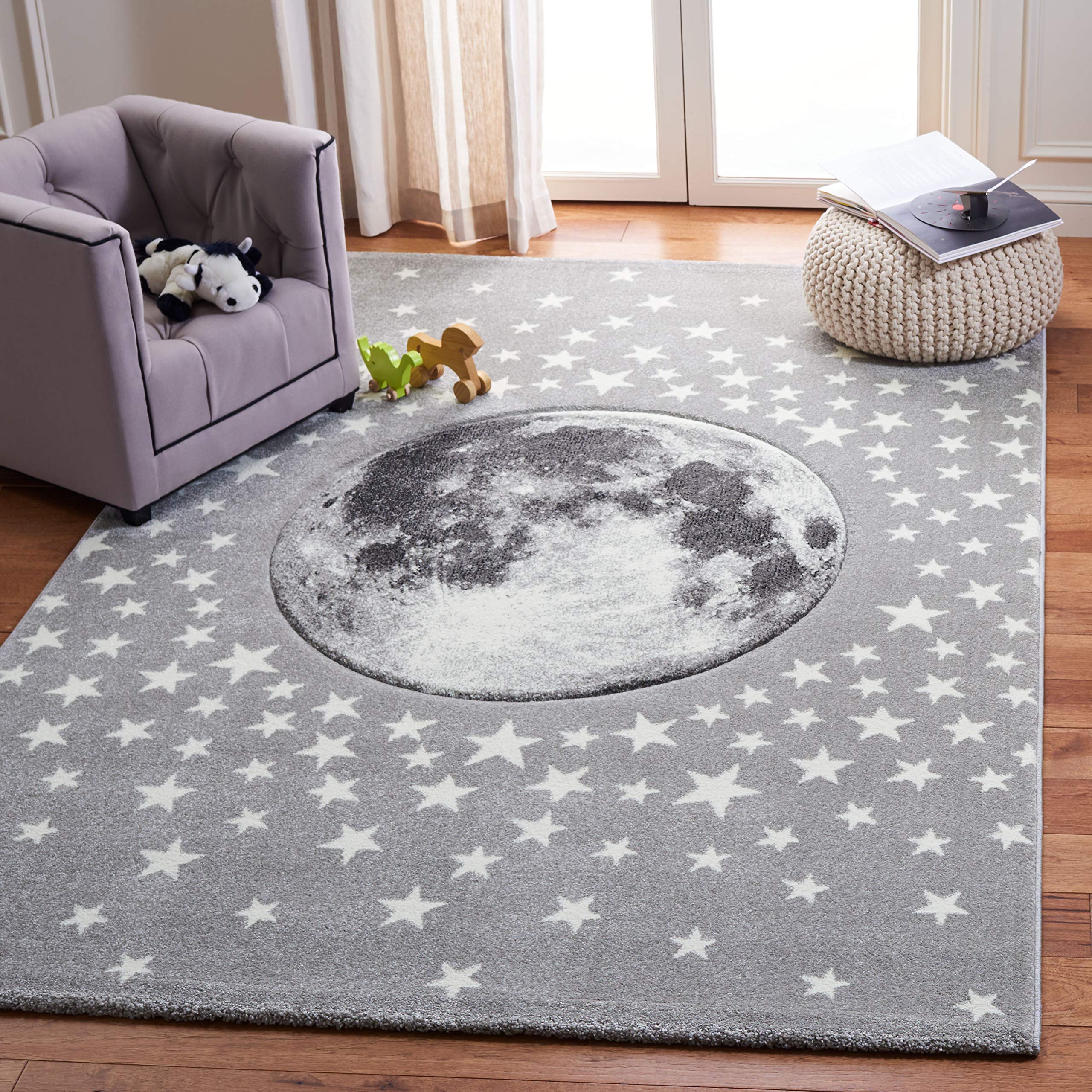 Safavieh Carousel Kids Collection Accent Rug - 4 x 6, Light Grey & White, Non-Shedding & Easy Care, Ideal for High Traffic Are