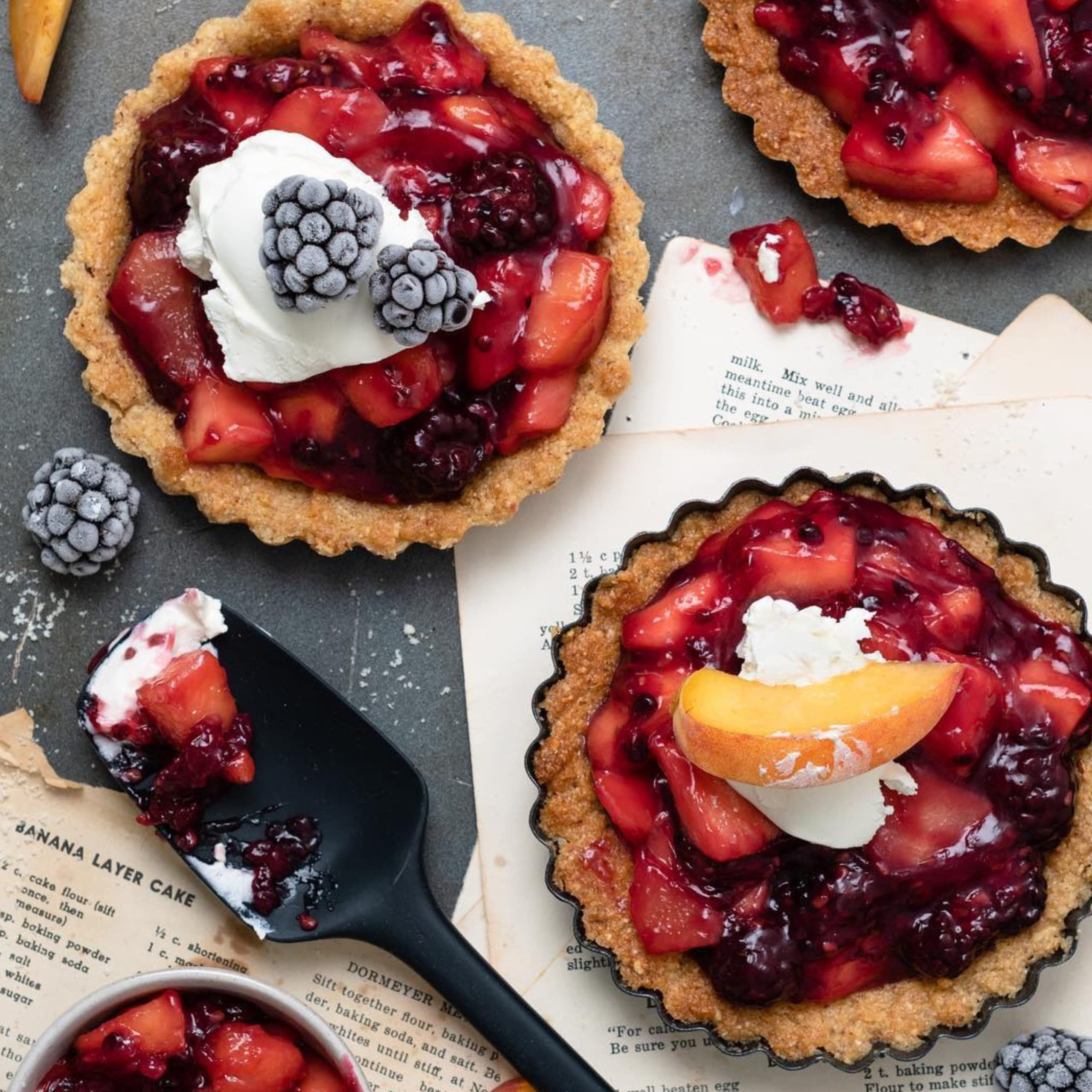 Gir: Get It Right Premium Seamless Spoonula - Non-Stick Heat Resistant Silicone Scraper Spatula - Perfect For Mixing, Serving, S