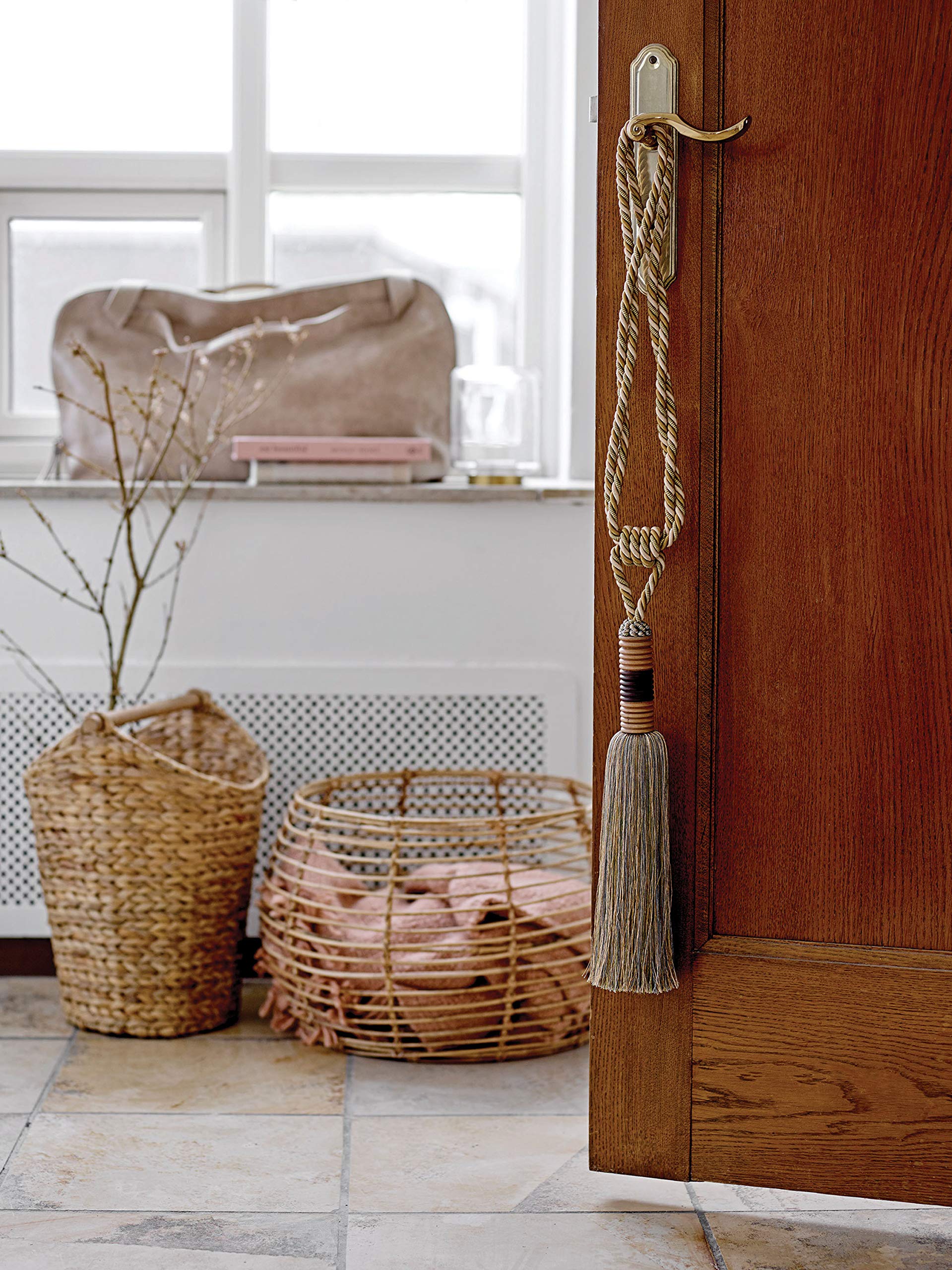 Bankuan Braided Oval Toilet Paper Basket With Wood Bar