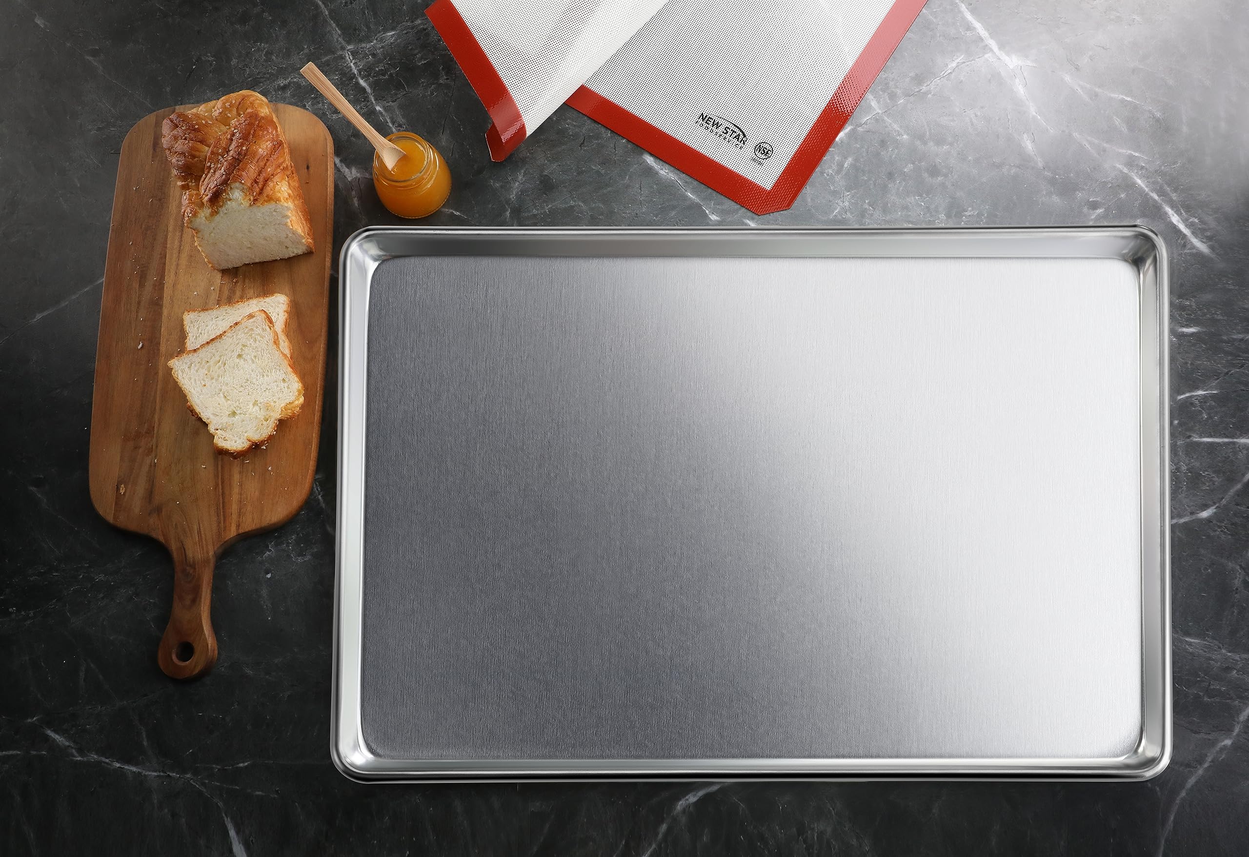 New Star Foodservice 36688 Commercial-Grade 12-Gauge Aluminum Open Bead Sheet Pan/Bun Pan, 18'' L X 26'' W X 1'' H (Full Size) |