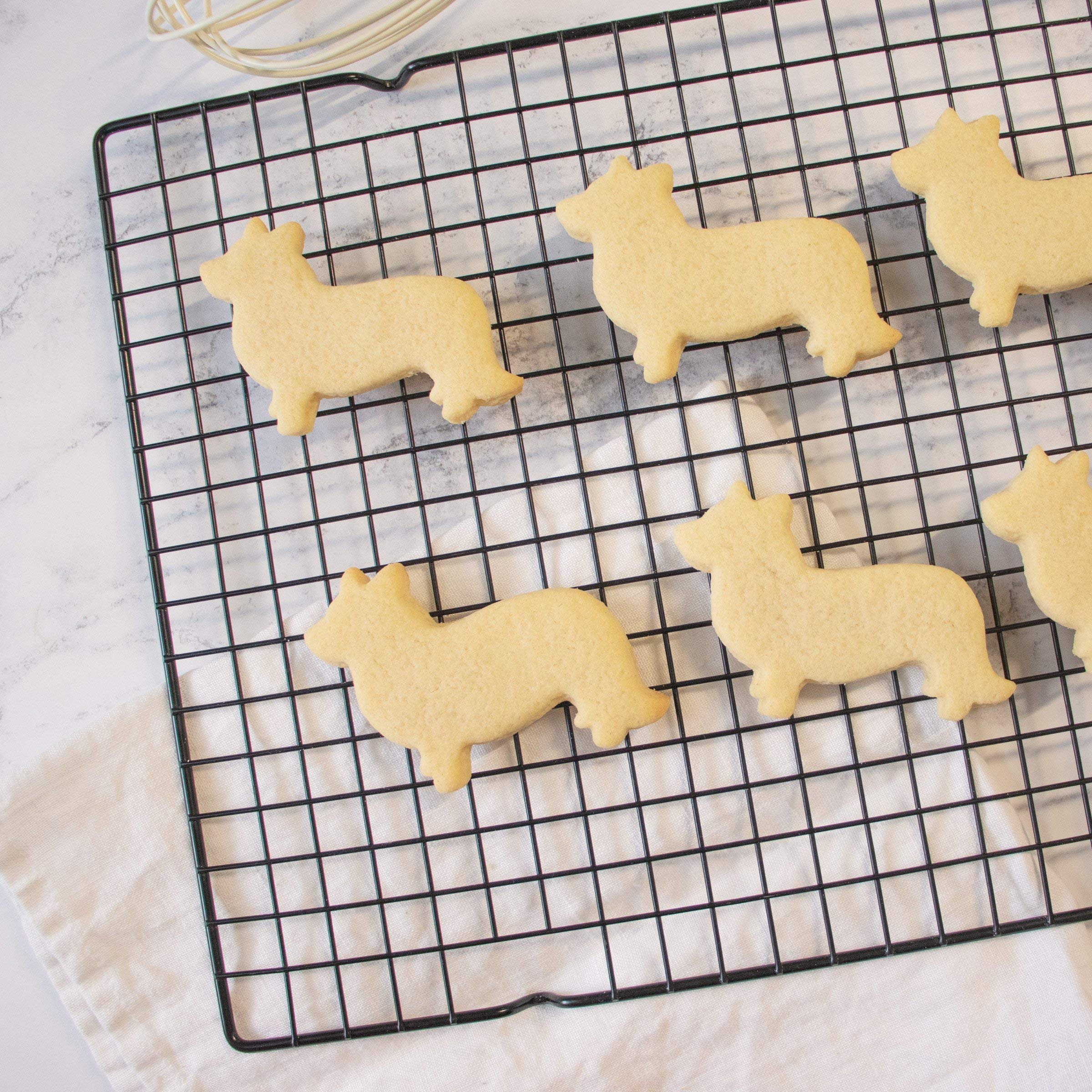 Corgi Cardigan Silhoutte Cookie Cutter, 1 Piece - Bakerlogy