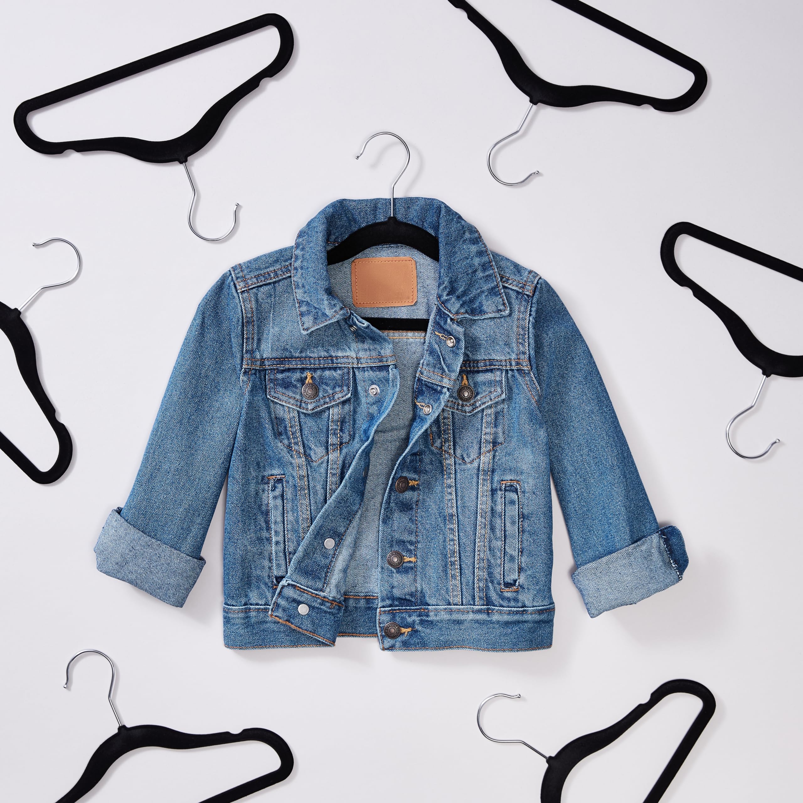 Amazon Basics Kids Velvet, Non-Slip Clothes Hangers For Infant And Toddler, 11.6 Inches (For Baby Clothes), Pack Of 50, Black