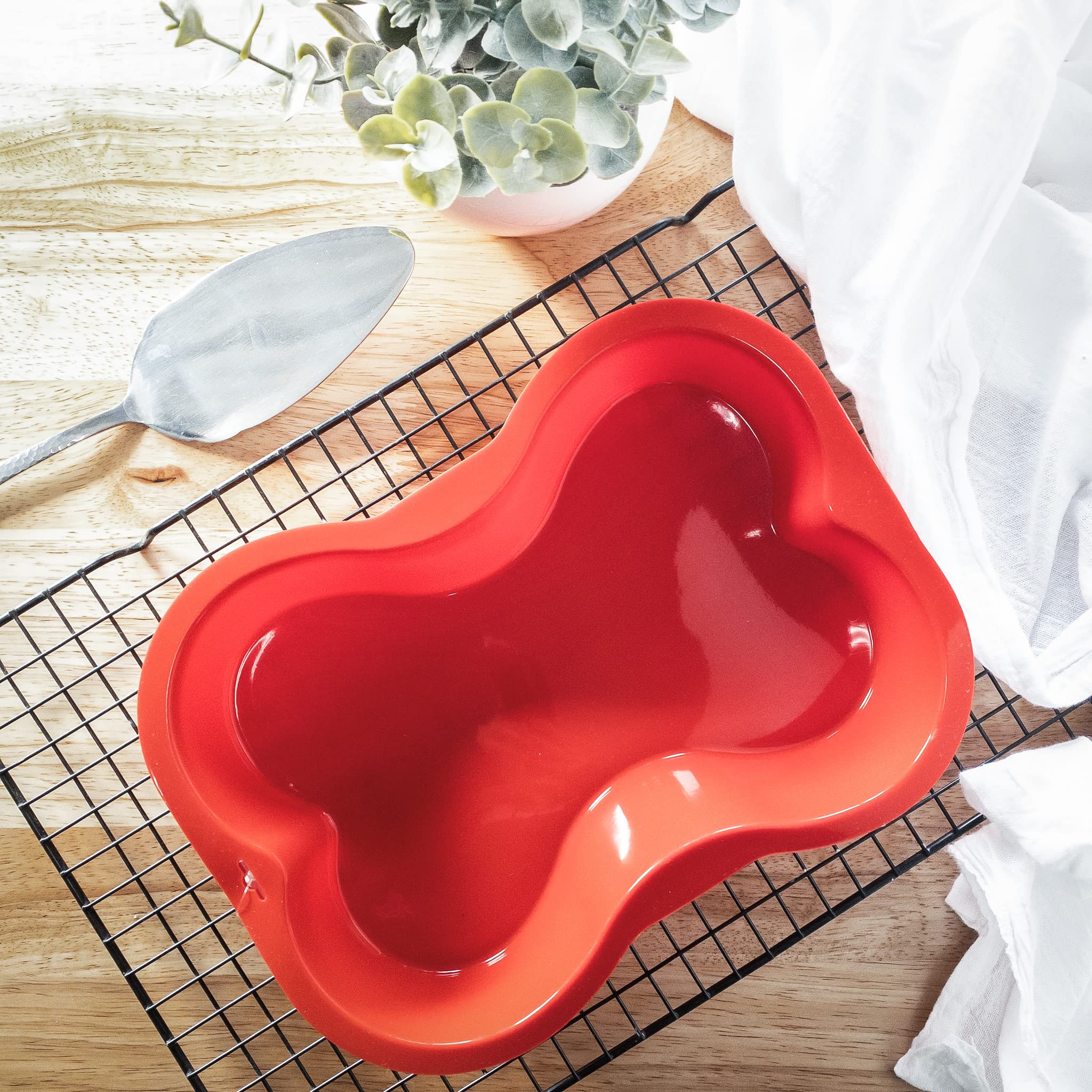 Puppy Cake Dog Bone Shaped Silicone Cake Pan (Red)