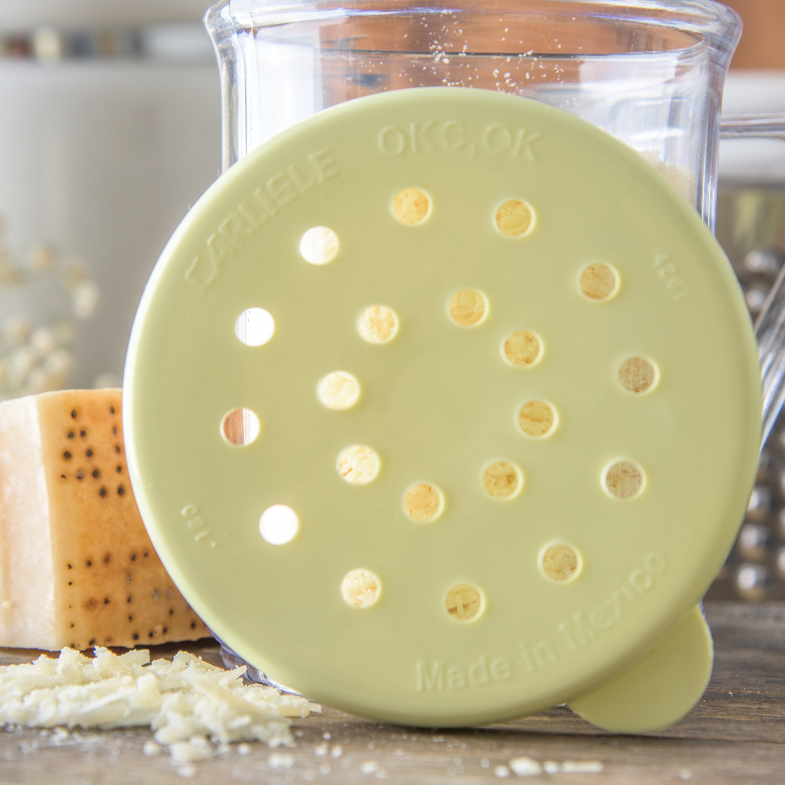 Carlisle Foodservice Products 426104 Polyethylene Cheese Dredge Lid Only, 3.12'' Diameter, Yellow (Case Of 12)