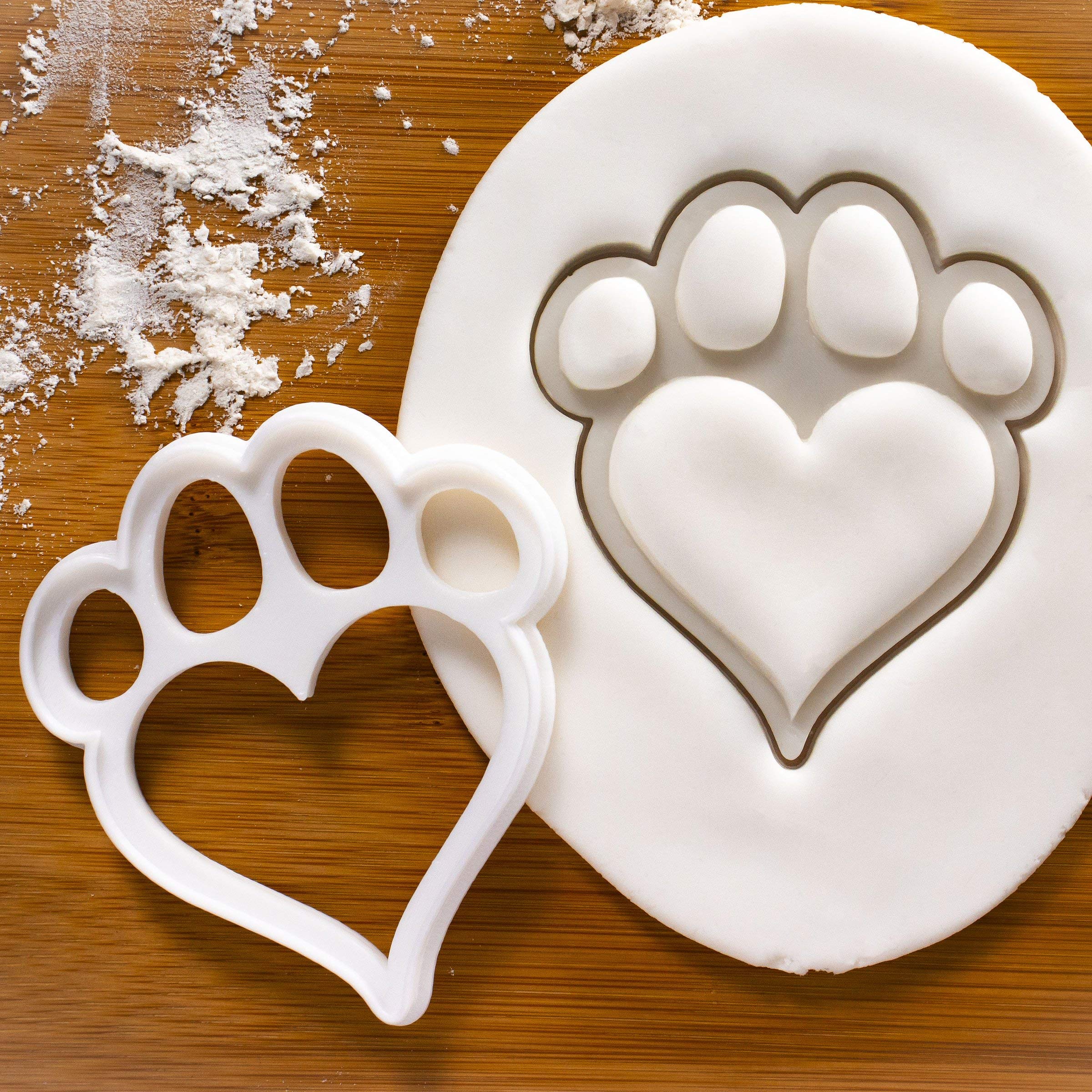 Heart Paw Cookie Cutter - Large Size, 1 Piece - Bakerlogy