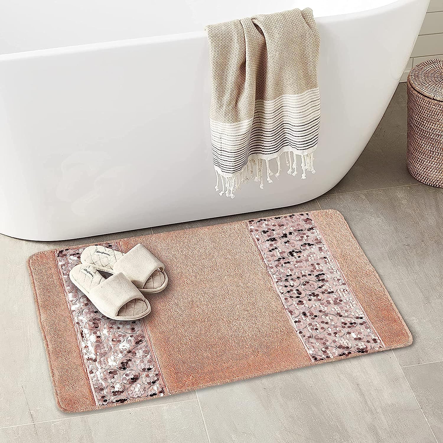 Zahari Home Sinatra Bathroom Rug Classic Bath Rug Stylish Bling Bath Mat, Size 32'' X 21'', Blush