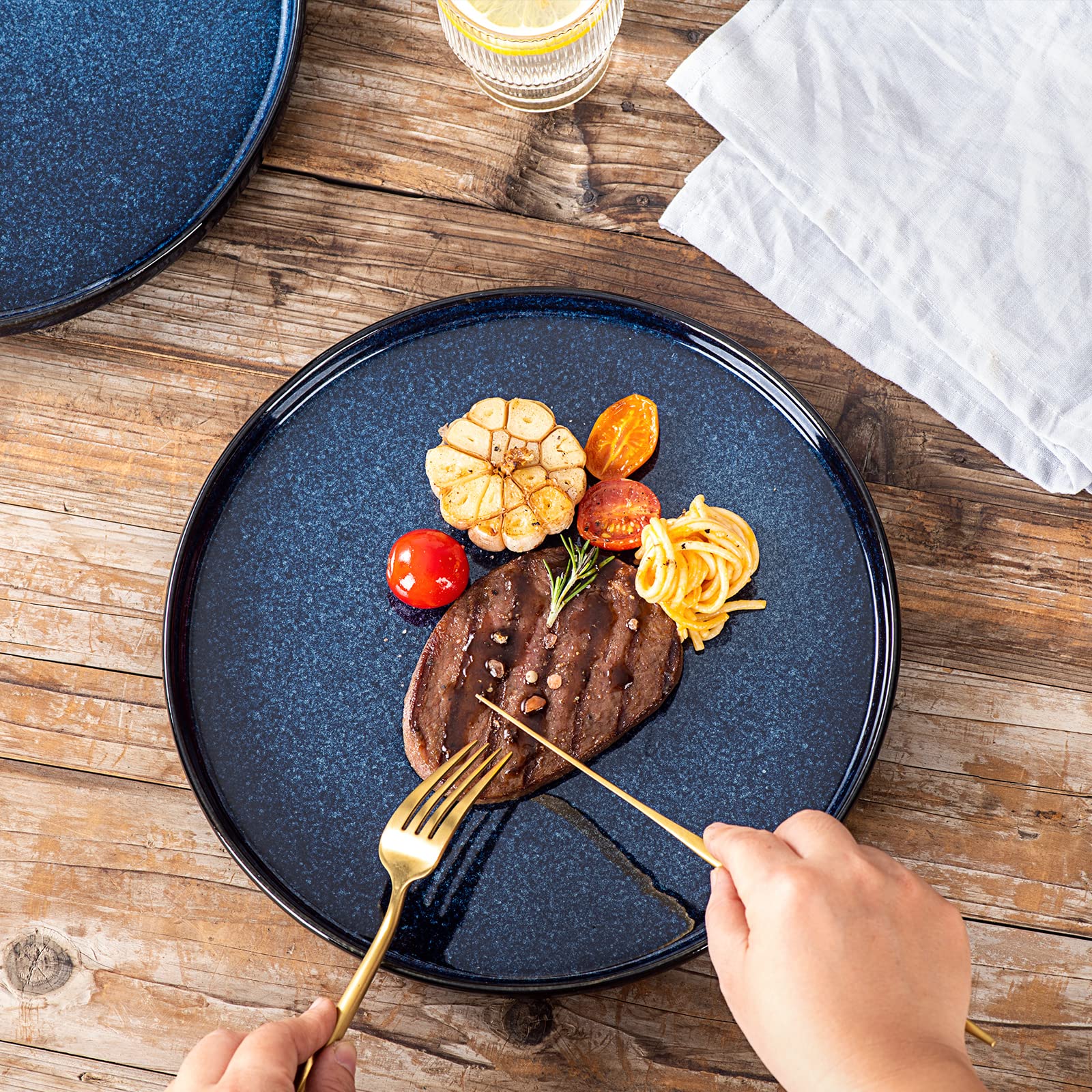 vicrays Ceramic Dinner Plates Set - Porcelain 10 Inch Flat Steak Pasta Pizza Plate Home Party Restaurant Plate Scratch Resistant Microwave Oven and Dishwasher Safe Set of 6 Blue