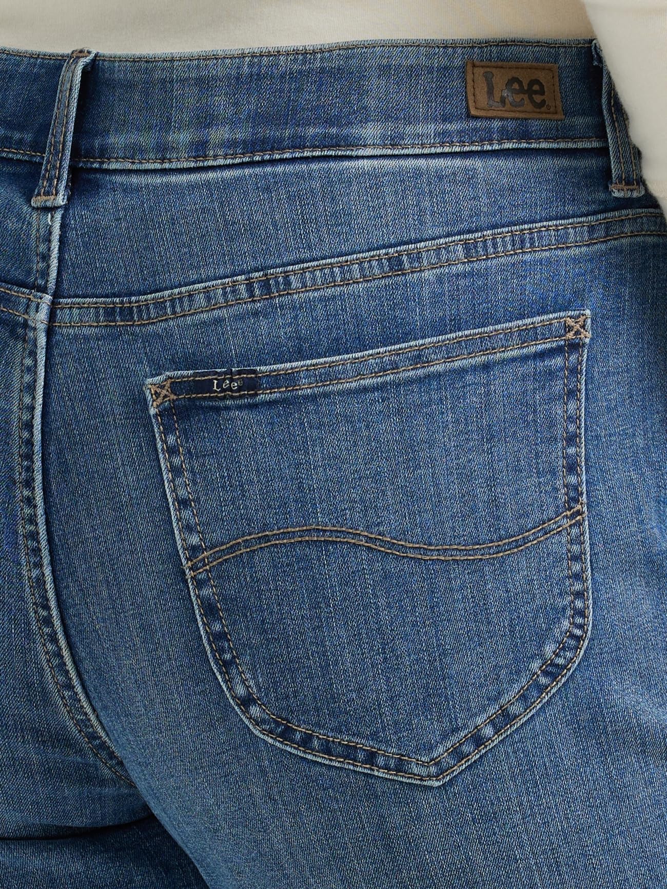 Lee Womens Size Flex Motion Regular Fit Straight Leg Jean, Juniper, 26 Plus
