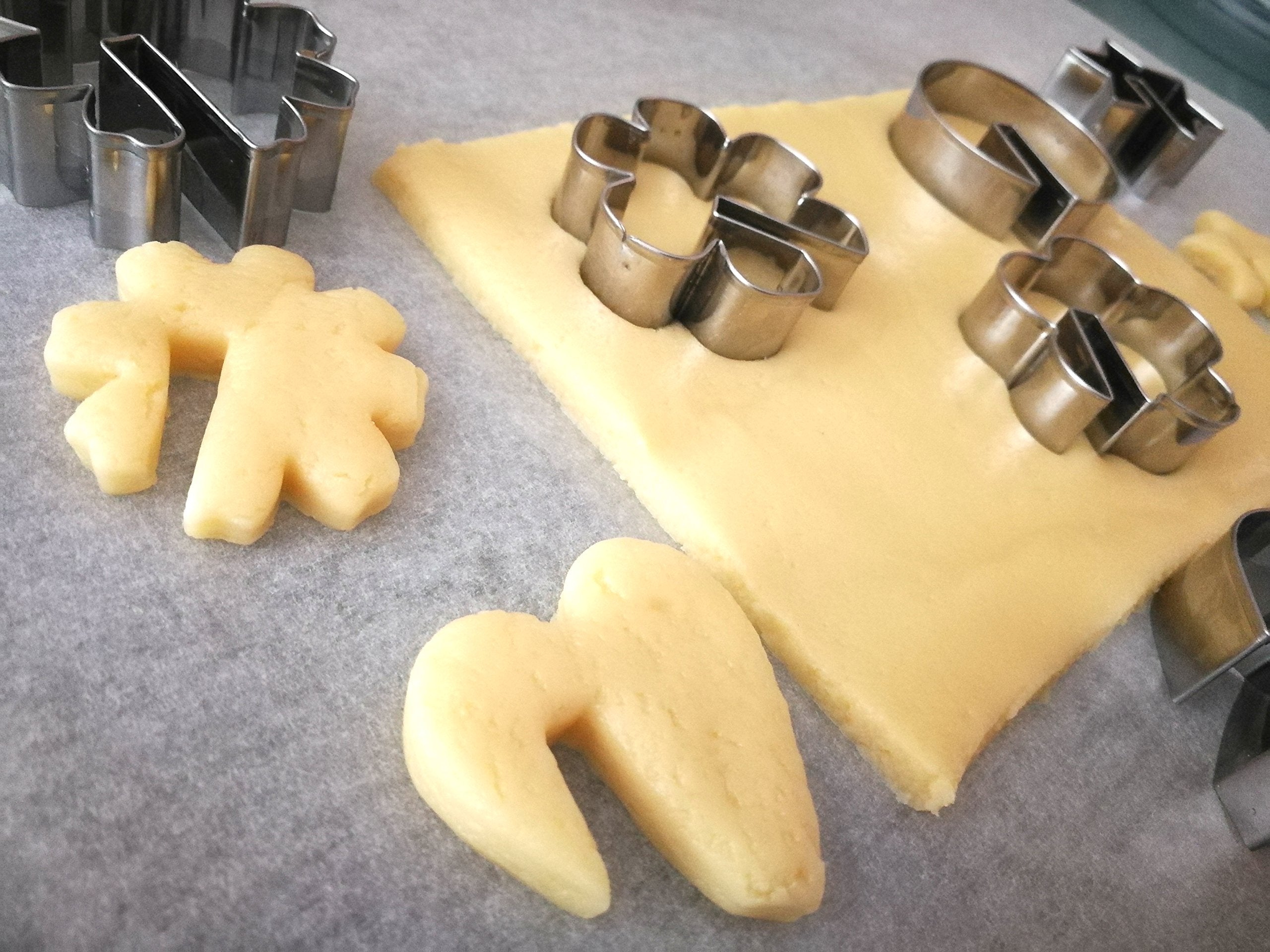 Jokumo Bite Sized Over The Edge Mug Rim Cookie Cutters Set - 8 Pc High Grade 430 Stainless Steel -Hexagram, Circle, Heart And 5