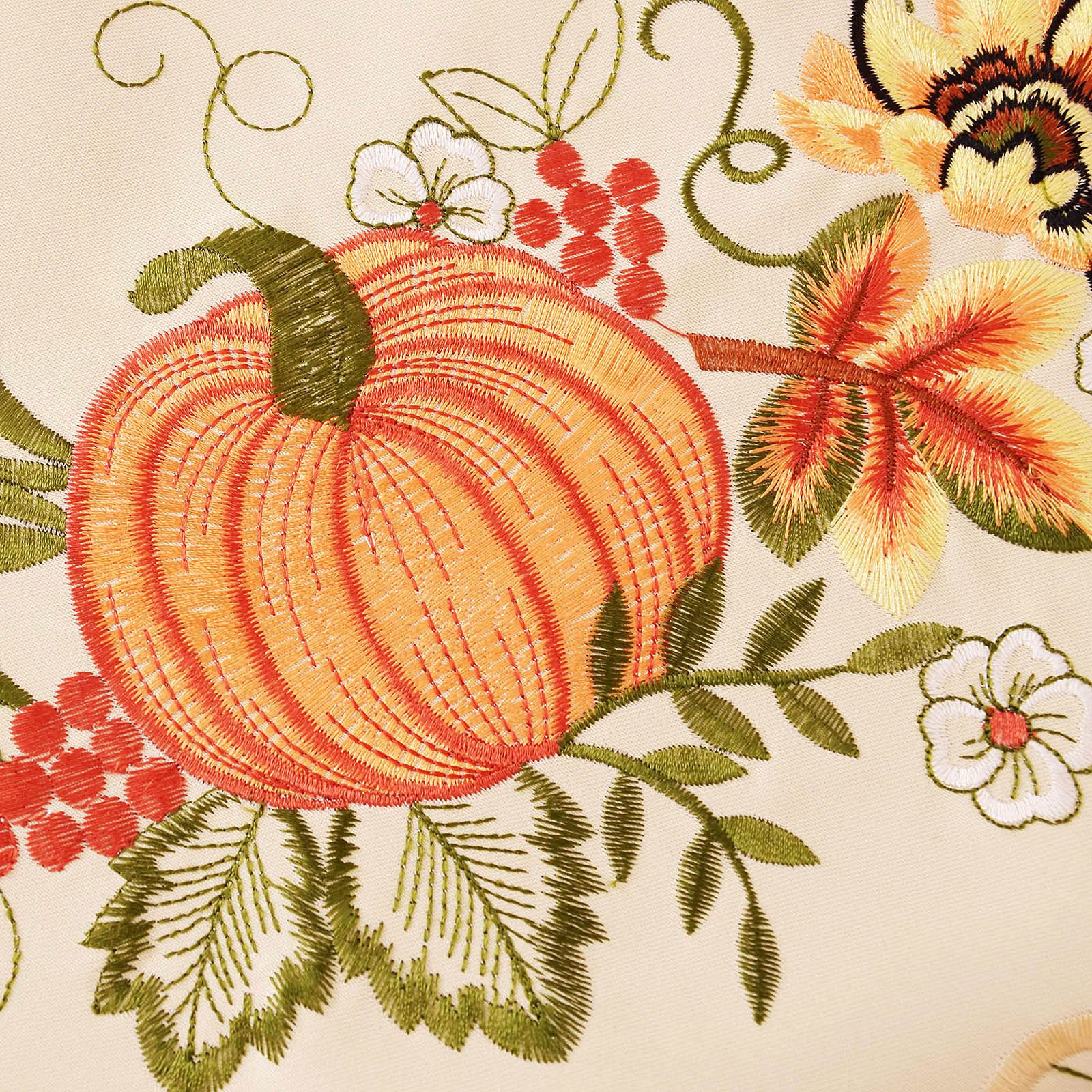 Simhomsen Thanksgiving Holiday Fall Autumn Harvest Pumpkins Small Square Tablecloth, Toppers, for End Table, Tea Table, Coffee a