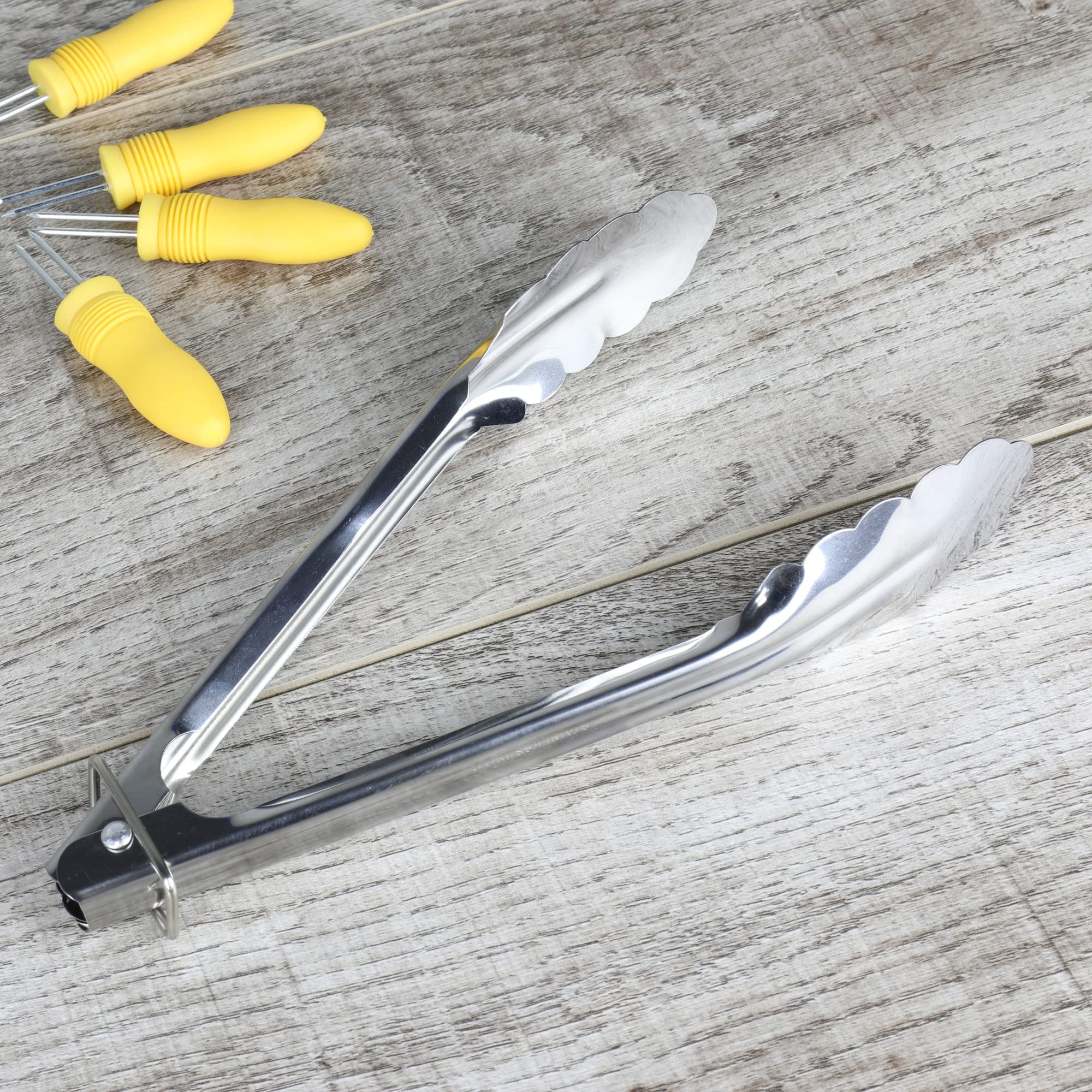 Chef Craft Classic Clam Shell Tongs, 9 Inches In Length, Stainless Steel