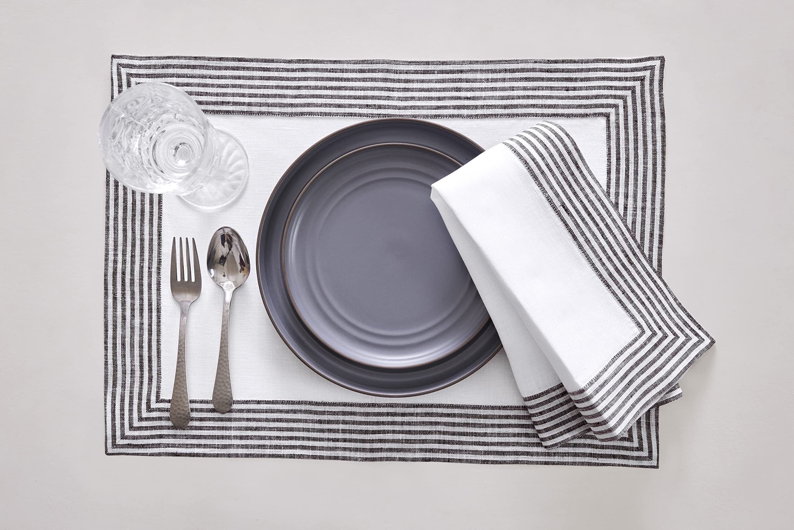 Solino Home Linen Dinner Napkins 20 X 20 Inch - 100% Pure Linen Black Cloth Napkins Set Of 4 - Lucca, Handcrafted And Machine Wa