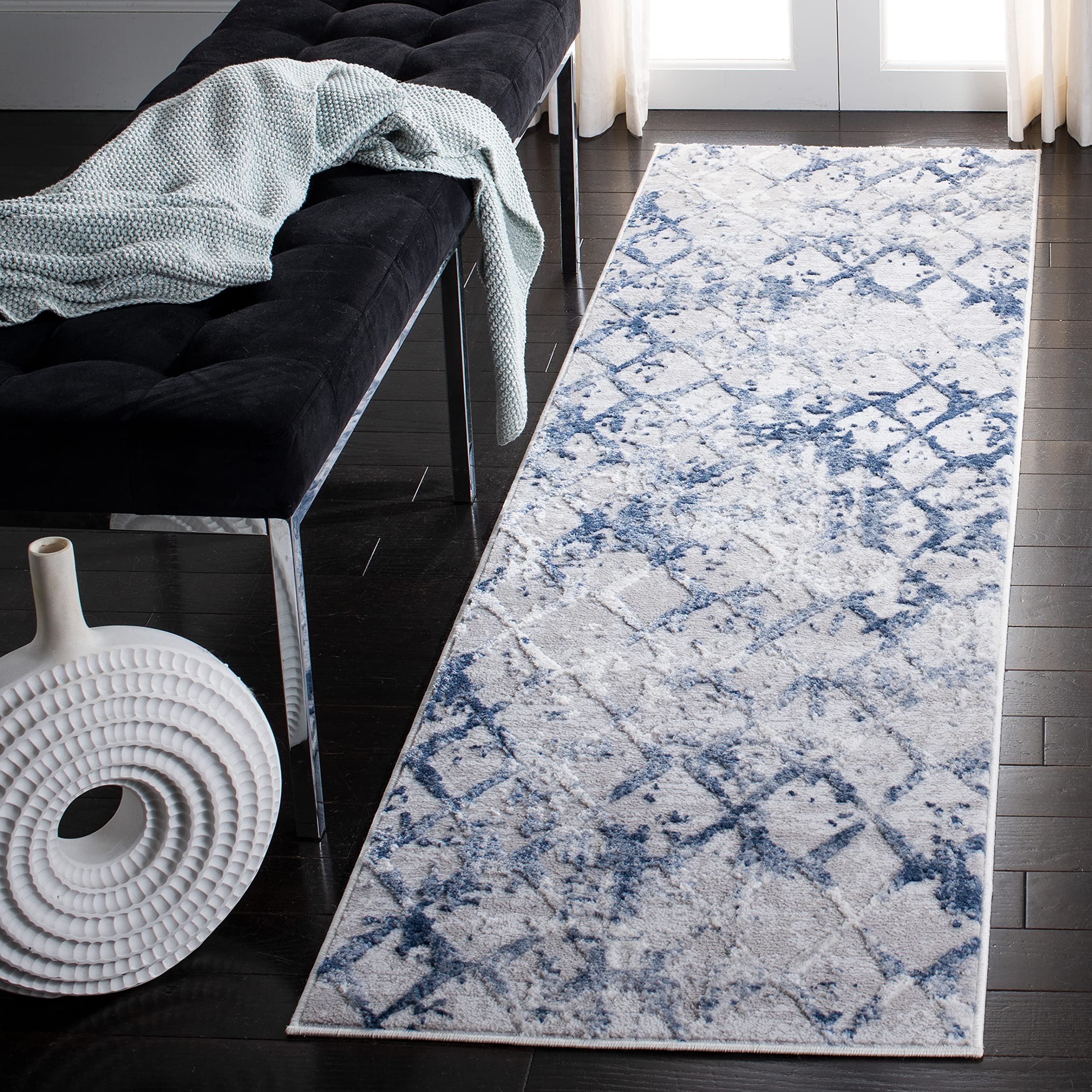 SAFAVIEH Amelia Collection Runner Rug - 22 x 14, Grey & Navy, Modern Trellis Distressed Design, Non-Shedding & Easy Care, Idea